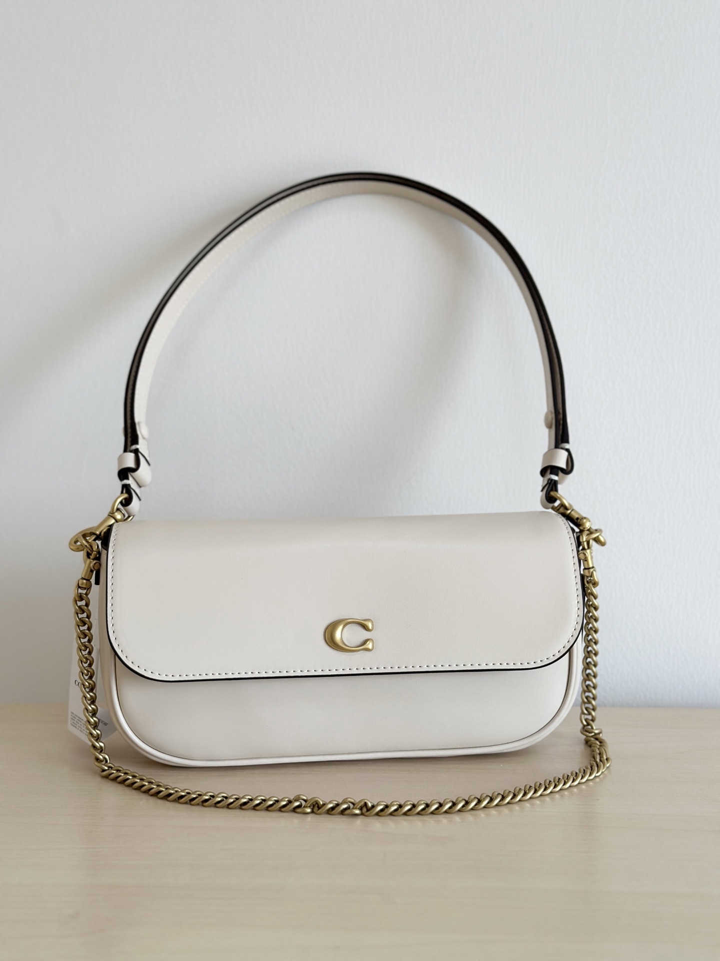 Coach ～￼ Coach蔻驰 CAN90 Brook系列法棍包 有牛皮和老花料两种材质