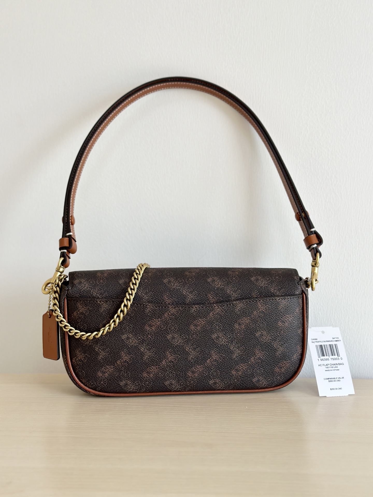 Coach ～￼ Coach蔻驰 CAN92 Brook系列法棍包 有牛皮和老花料两种材质