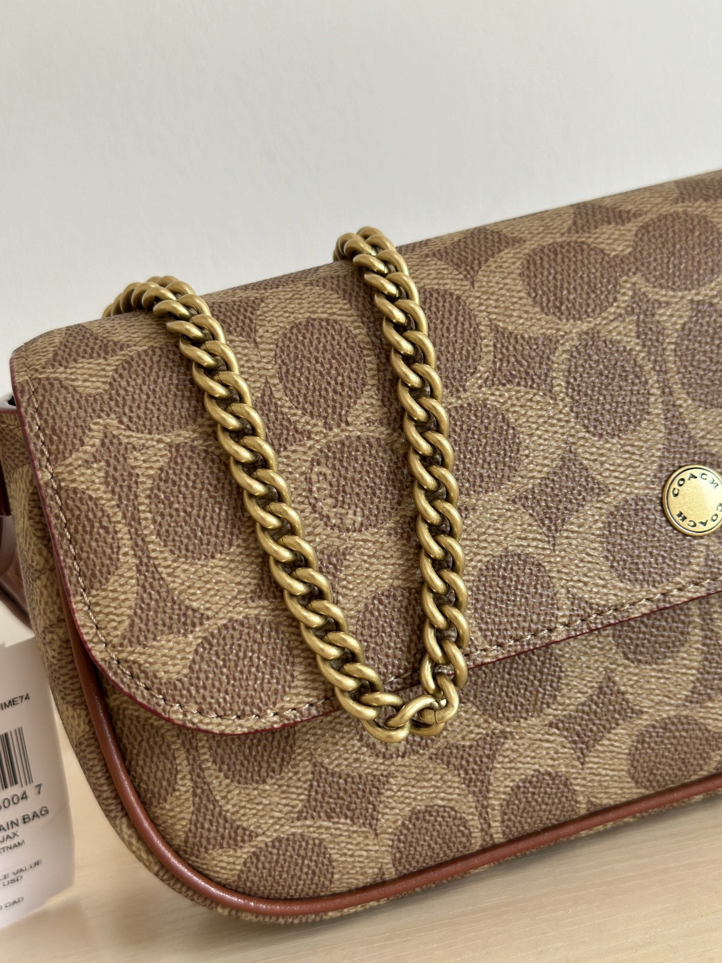 Coach ～￼ Coach蔻驰 CAN91 Brook系列法棍包 有牛皮和老花料两种材质