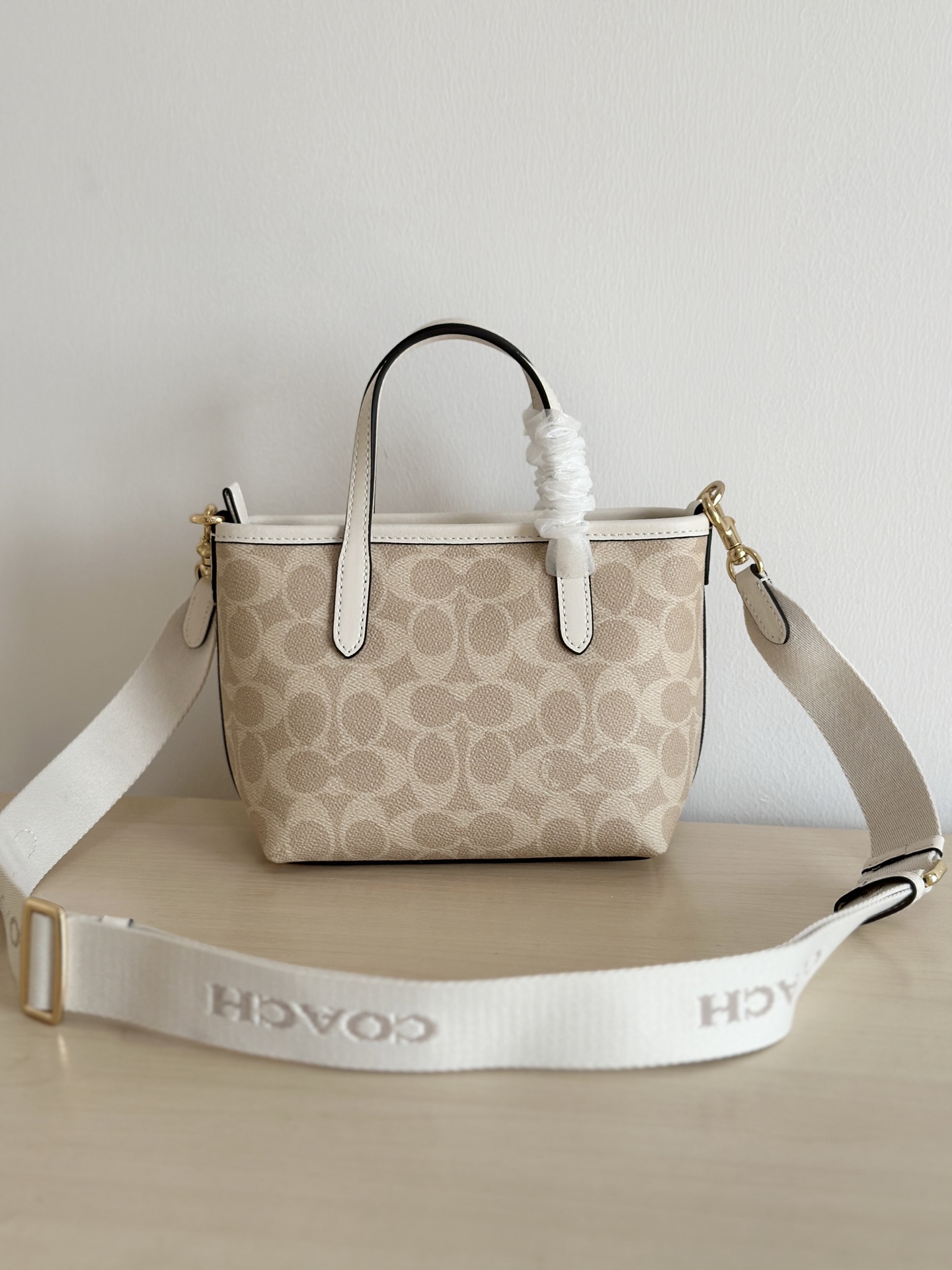 Coach ～纯原 Coach蔻驰 CW032 迷你City托特 设计简约 C字料搭配牛皮材质