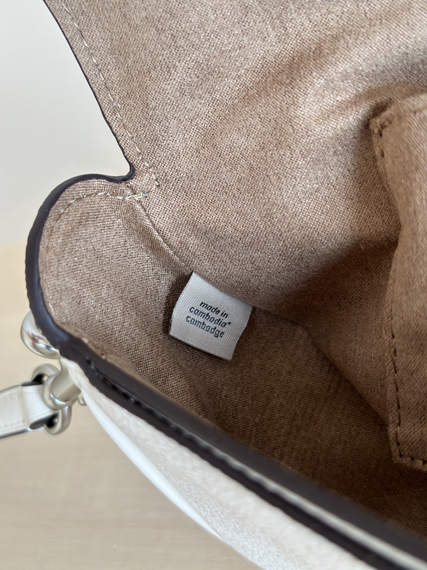 Coach ～￼ ￼ 纯 Coach蔻驰 CAN70 Hailey系列法棍包 腋下包 这个系列真的被惊艳到了