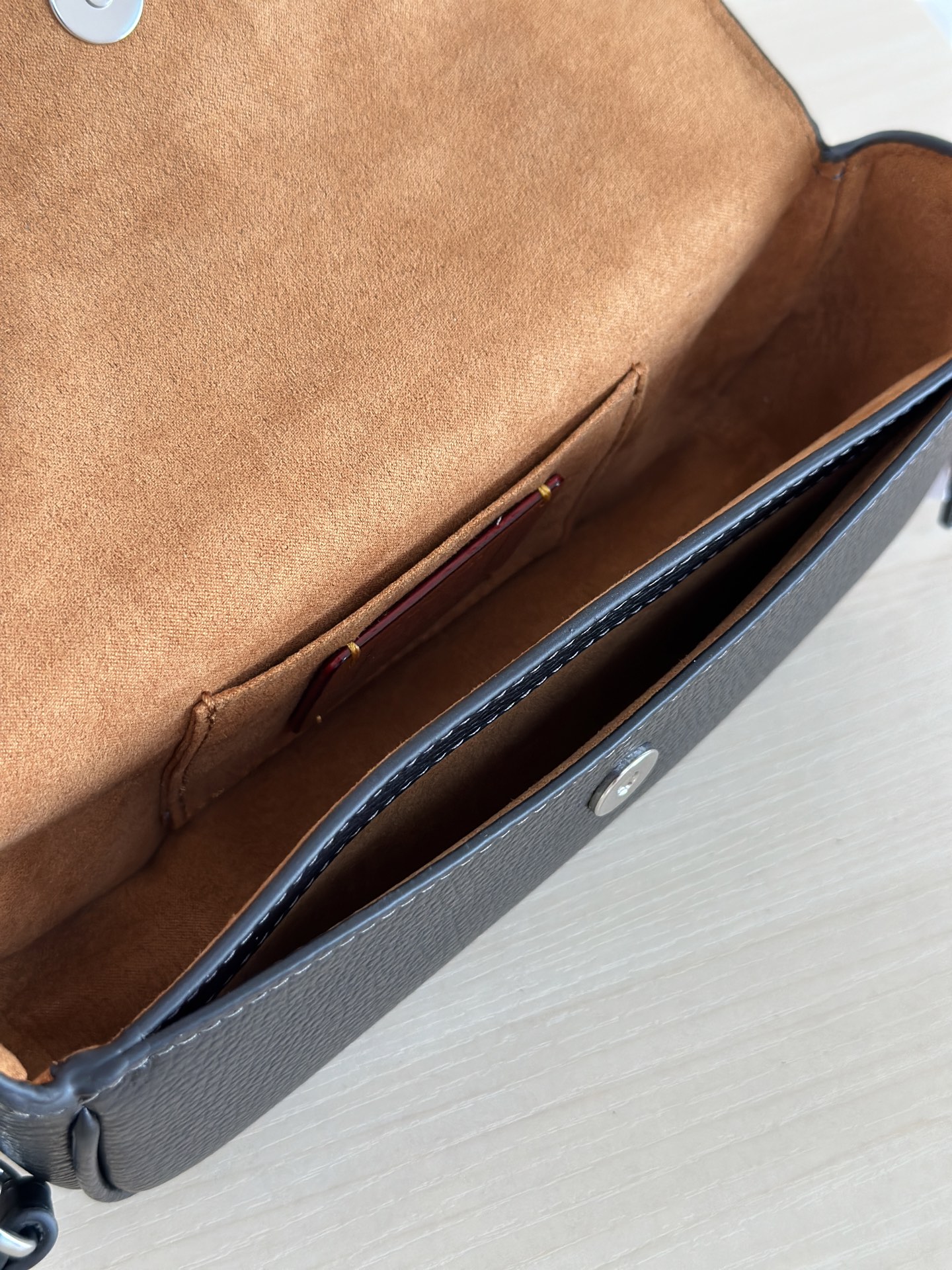 Coach ～纯 Coach蔻驰 CAN72 Hailey系列法棍包 腋下包 这个系列真的被惊艳到了