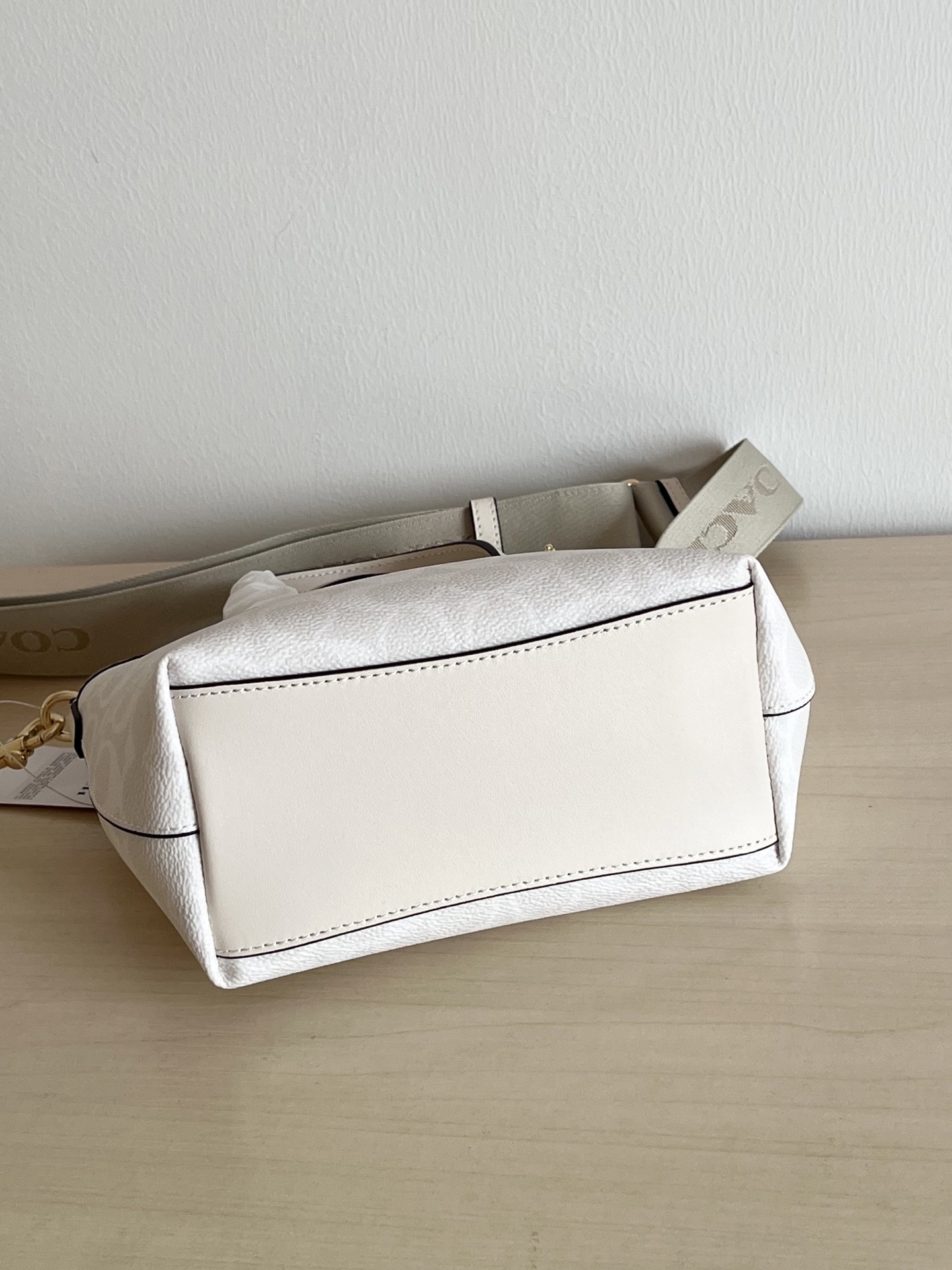 Coach ～纯原 Coach蔻驰 CW032 迷你City托特 设计简约 C字料搭配牛皮材质