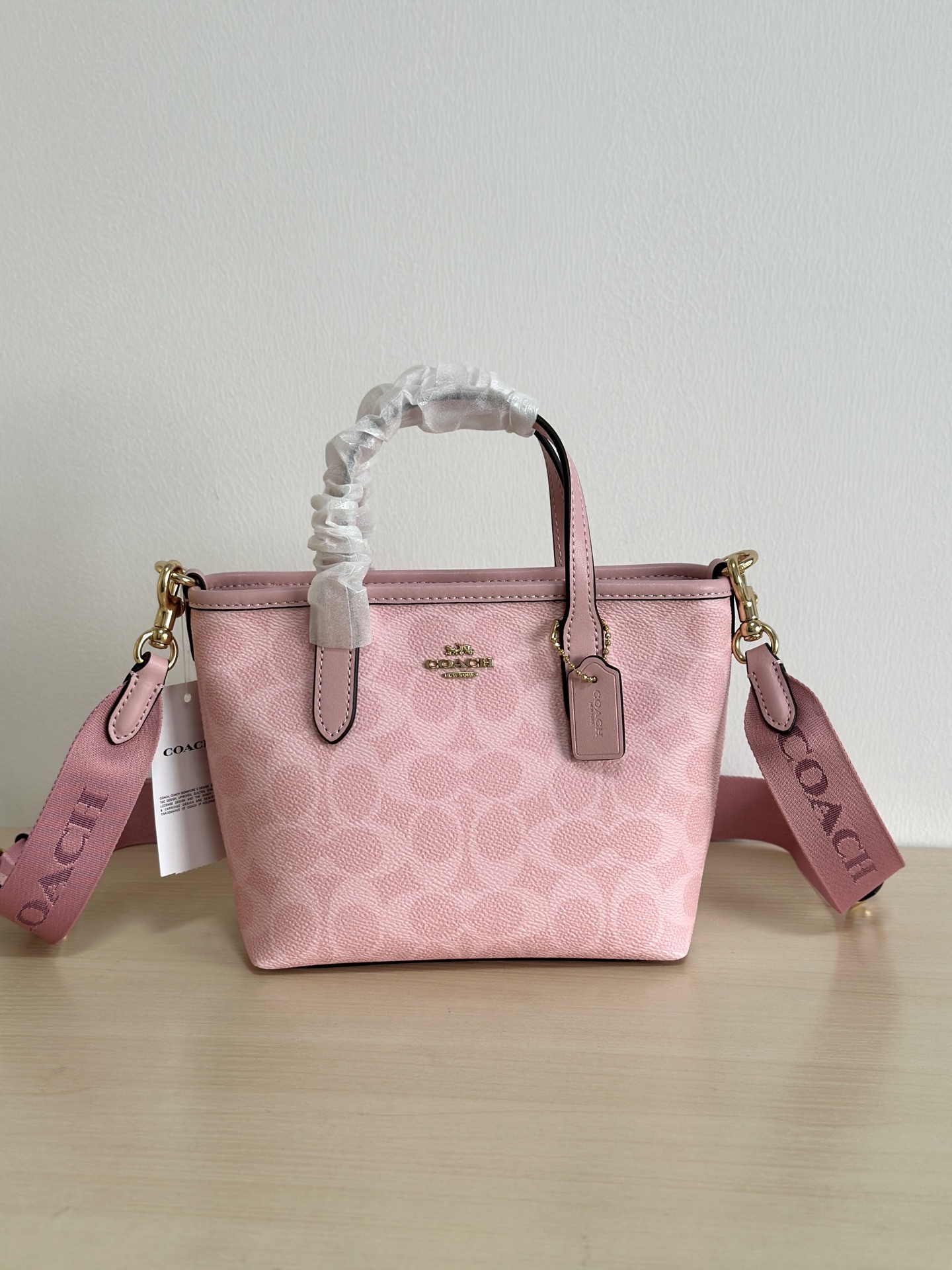 Coach ～纯原 Coach蔻驰 CW032 迷你City托特 设计简约 C字料搭配牛皮材质