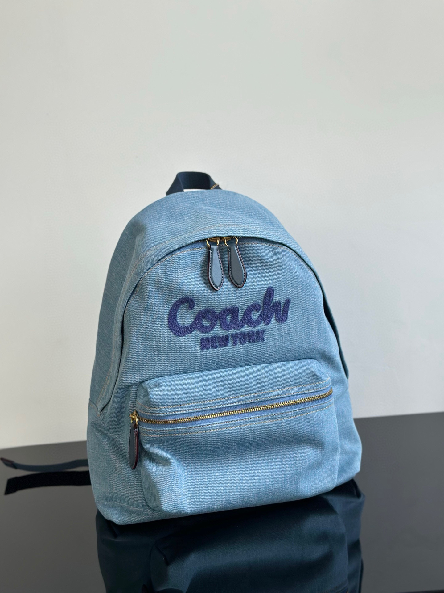 Coach ～纯原Coach蔻驰CAT43 最新款牛仔双肩背包 水洗牛仔的风今年刮到了包包品类里