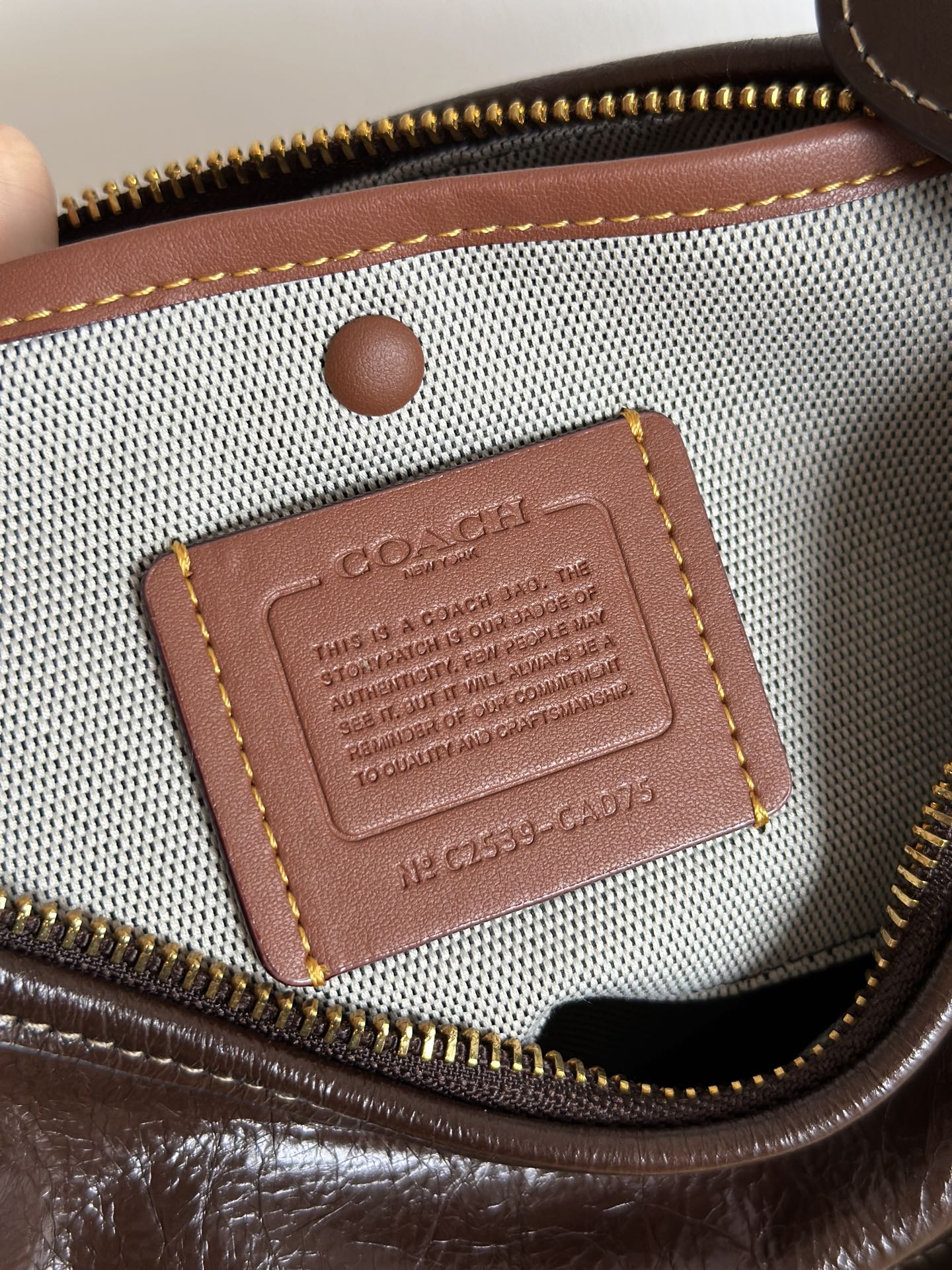 Coach ￼ 纯原Coach蔻驰 CAD75 Juliet朱丽叶系列油蜡皮流浪包 三肩带设计