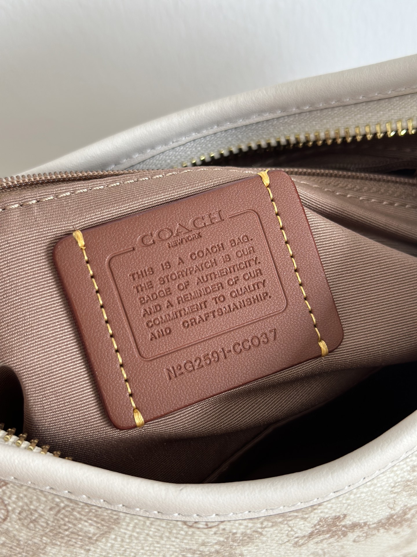 Coach ～￼纯原Coach蔻驰 CC037 laurel系列mini迷你流浪包 单肩斜挎包
