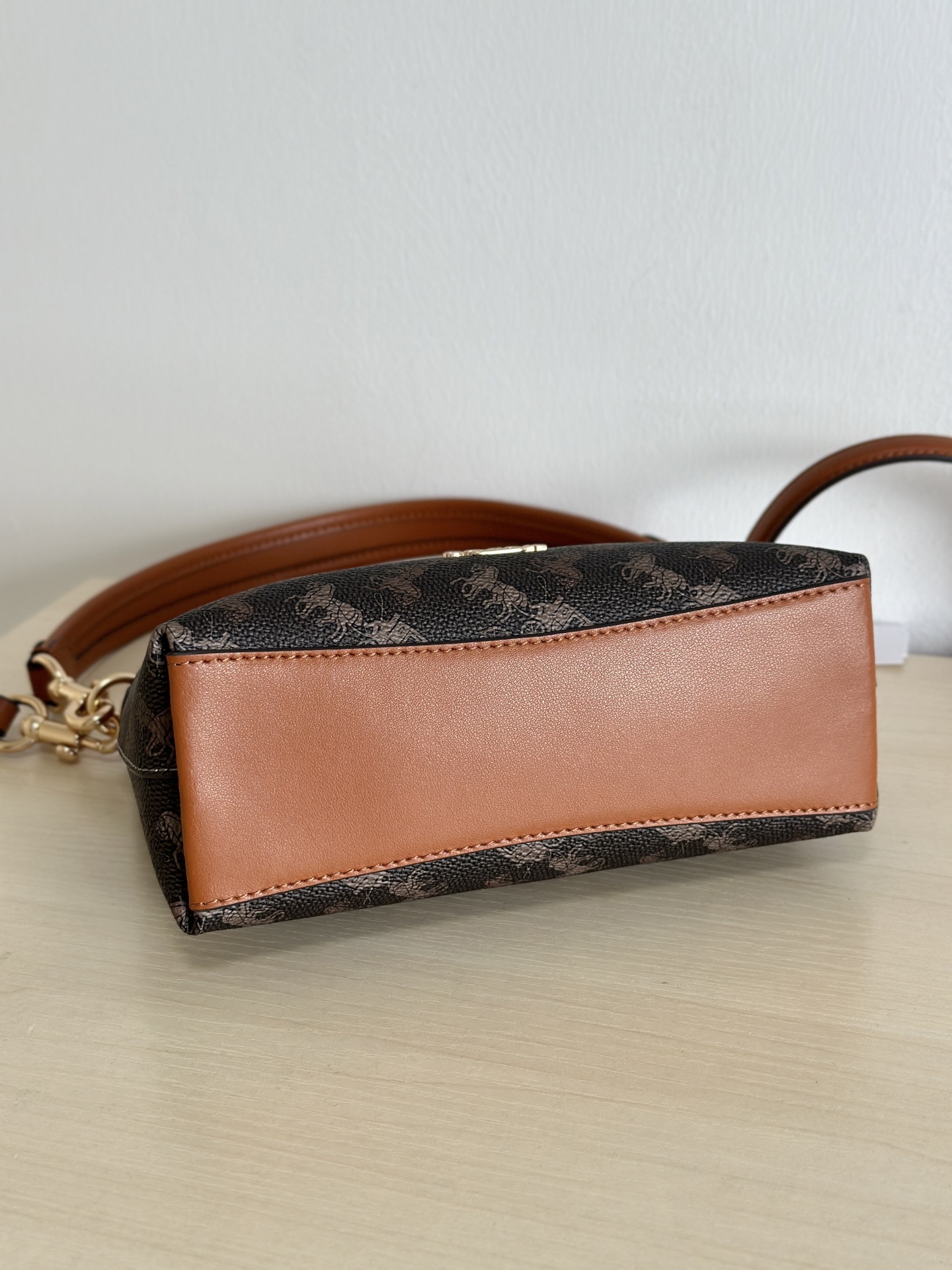 Coach ～￼纯原Coach蔻驰 CC037 laurel系列mini迷你流浪包 单肩斜挎包