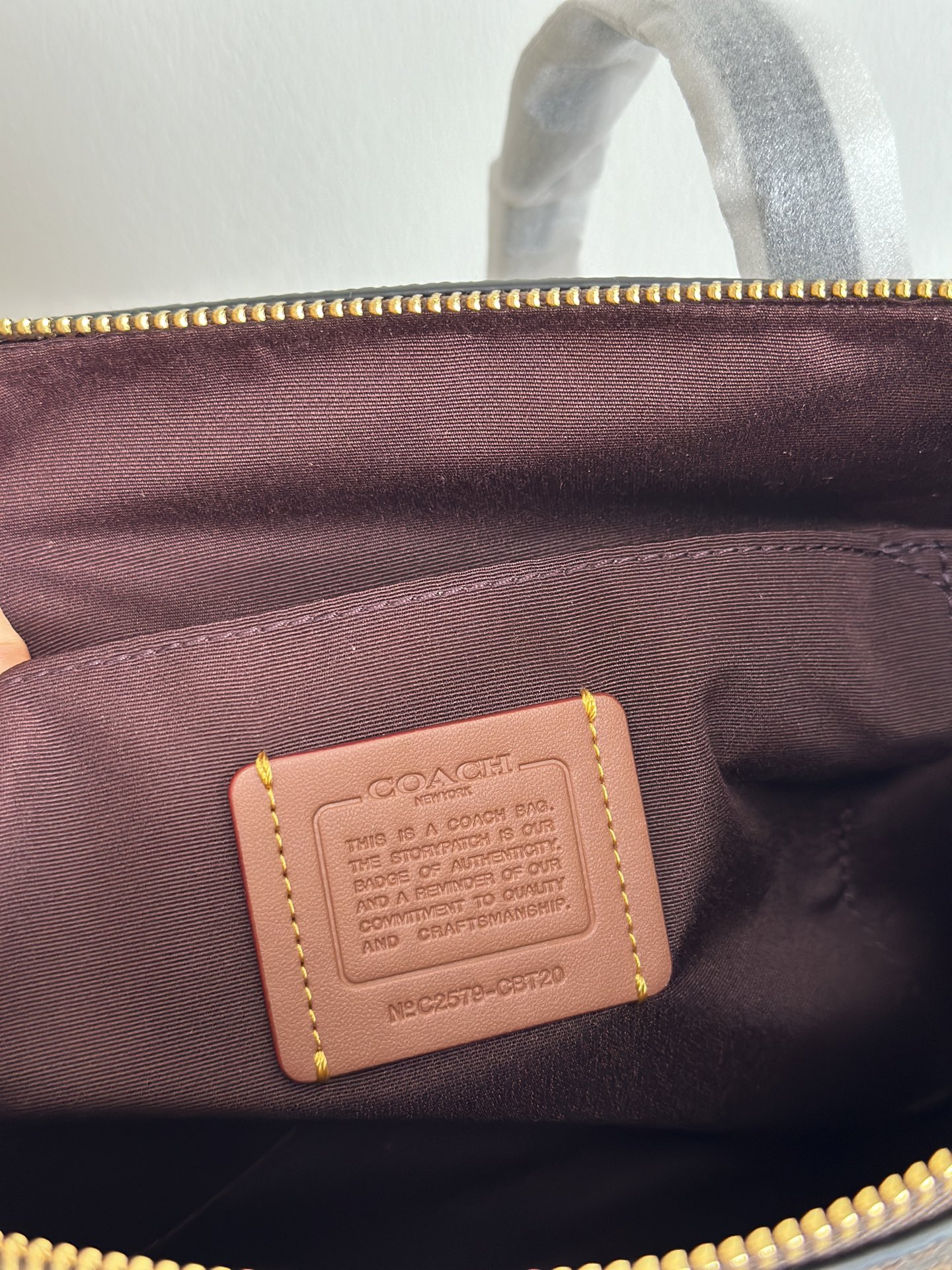 Coach ～黑咖色细节纯原 COACH 蔻驰CBT20 Zip top Tote 30新款拉链托特