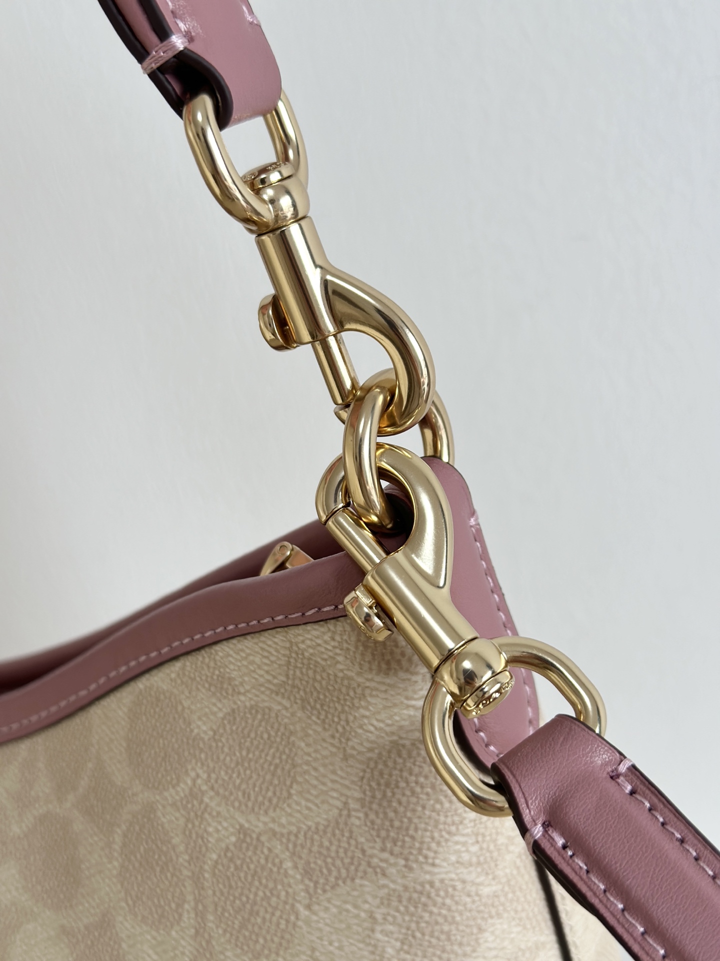 coach pure original coach new laurel series shoulder crossbody hobo bag, CDQ14, Valentine's Day limited edition, classic bean paste color C-shape