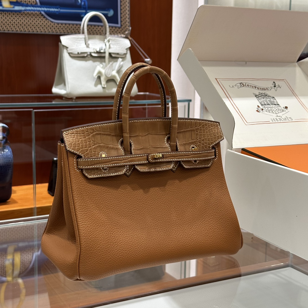 NO:713925,Hermes Birkin Touch 25 crocodile, entry-level crocodile, has the elegance of crocodile skin and the casualness of ordinary skin, Hermes, hermes, hermes, crocodile skin, Hermes,19860909Hermes Birkin Touch 25拼鳄  初进级鳄鱼 即有鳄鱼皮的高贵 又有普皮的随意,爱马仕,hermes,hermes,crocodile skin,Hermes,,Bag