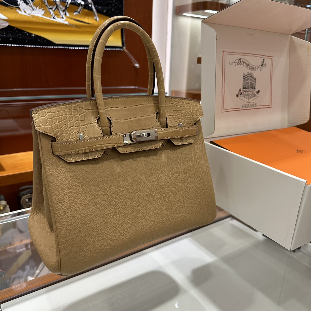 NO:713928,Hermes Birkin Touch 30 crocodile, entry-level crocodile, has the elegance of crocodile skin and the freedom of ordinary skin, Hermes, hermes, hermes, crocodile skin, Hermes,19860909Hermes Birkin Touch 30拼鳄  初进级鳄鱼 即有鳄鱼皮的高贵 又有普皮的随意,爱马仕,hermes,hermes,crocodile skin,Hermes,,Bag