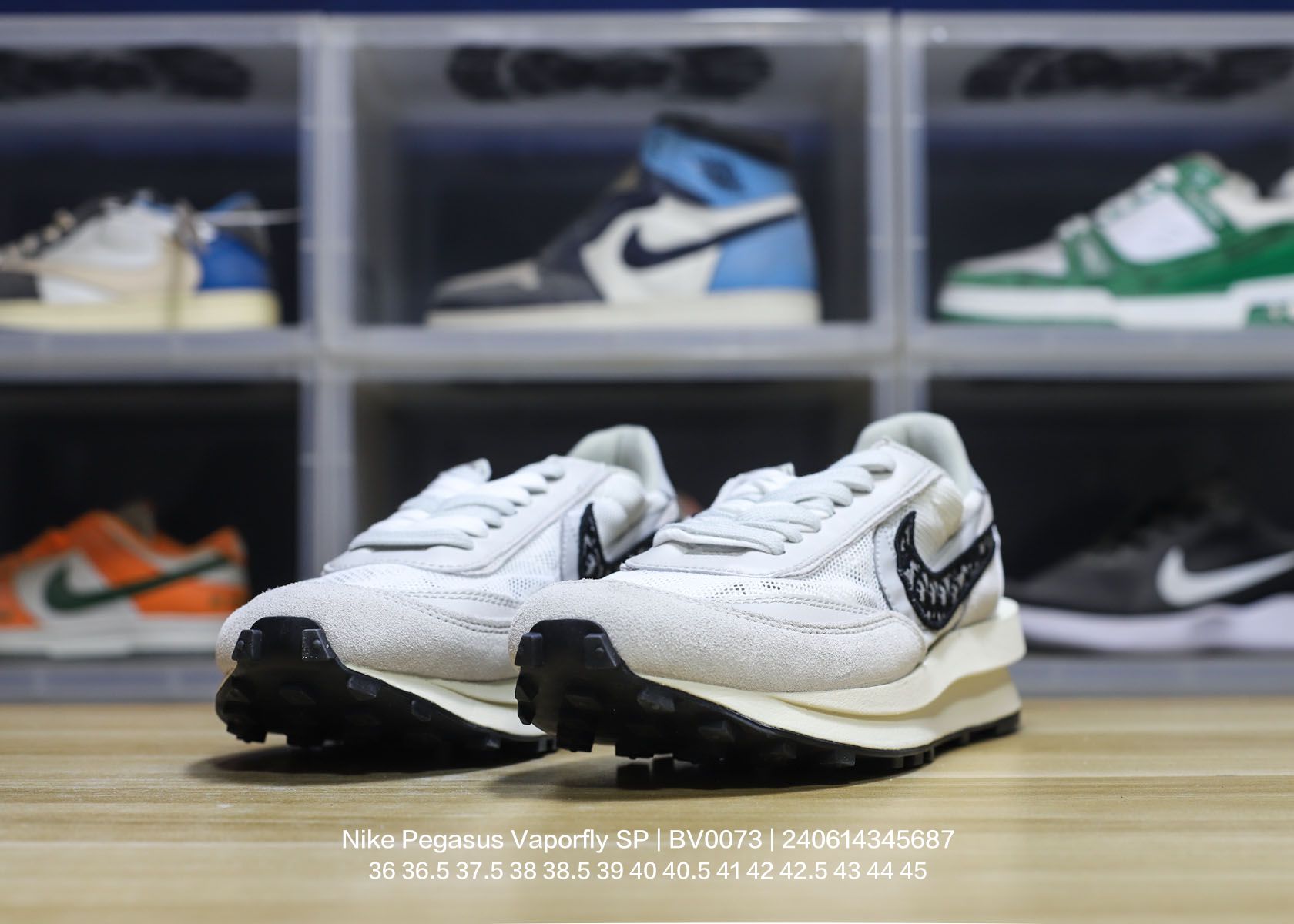 Nike/耐克 正确3D打印效果重影钩子,中底嵌入超轻发泡EVA缓震材质,双层进口无味切片打磨组合鞋底❗重磅来袭,日式解构美学联名Sacai x Nike Pegasus Vaporfly SP改良华夫马拉松解构设计前卫变形三层底休闲慢跑鞋 BV0073 类型:男女鞋 编码:240614345.687