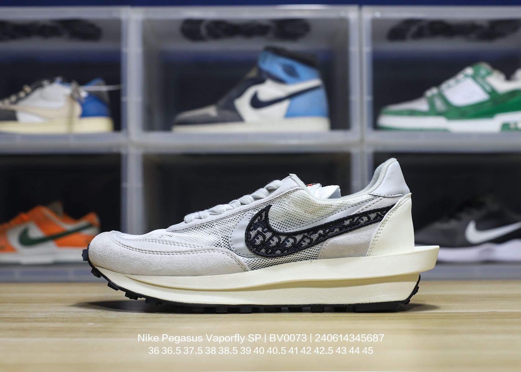 Nike/耐克 正确3D打印效果重影钩子,中底嵌入超轻发泡EVA缓震材质,双层进口无味切片打磨组合鞋底❗重磅来袭,日式解构美学联名Sacai x Nike Pegasus Vaporfly SP改良华夫马拉松解构设计前卫变形三层底休闲慢跑鞋 BV0073 类型:男女鞋 编码:240614345.687