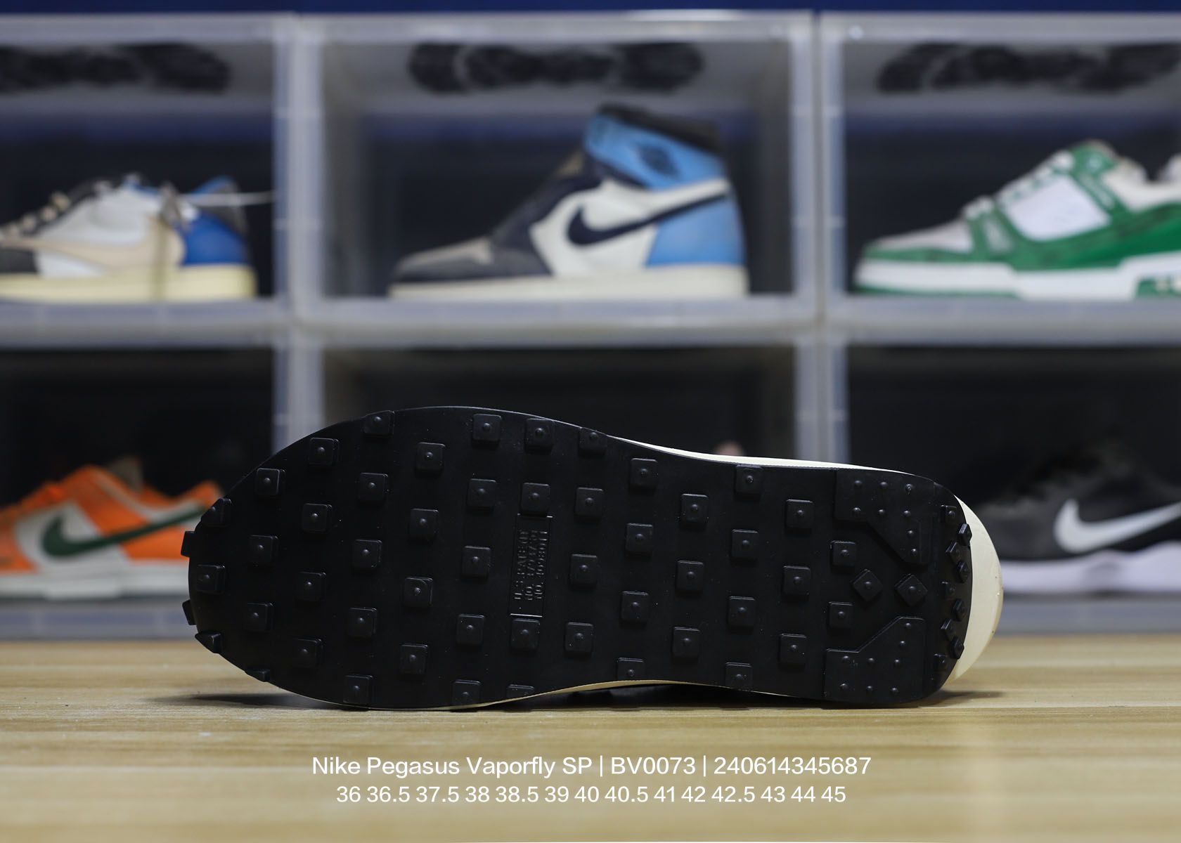 Nike/耐克 正确3D打印效果重影钩子,中底嵌入超轻发泡EVA缓震材质,双层进口无味切片打磨组合鞋底❗重磅来袭,日式解构美学联名Sacai x Nike Pegasus Vaporfly SP改良华夫马拉松解构设计前卫变形三层底休闲慢跑鞋 BV0073 类型:男女鞋 编码:240614345.687