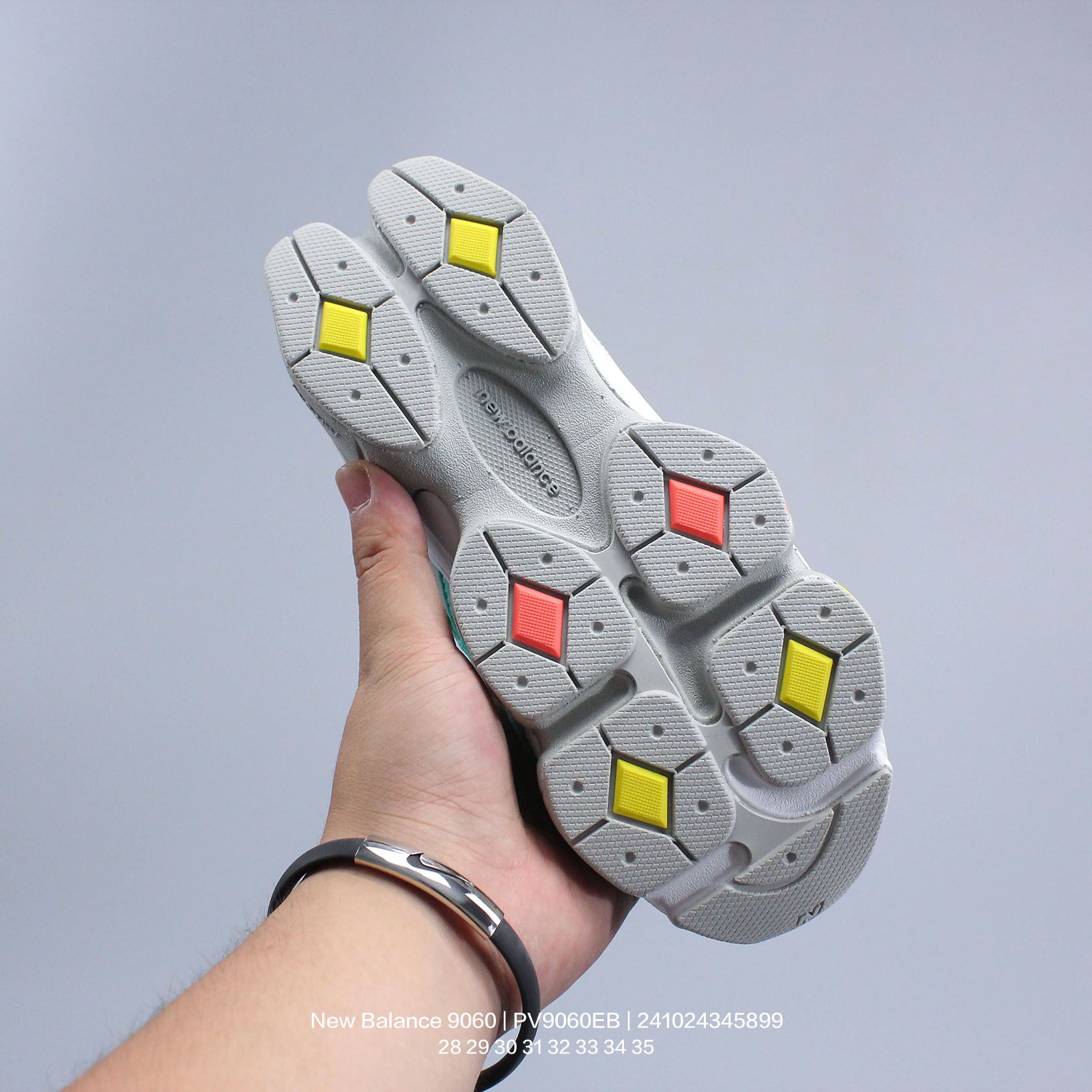 图片[8]-New Balance/新百伦 公司级 9060系列 童鞋版本上线,潮爹潮妈追寻的单品!!采用反绒面革及透气斜纹帆布料拼接鞋面材质，中底嵌入ABZORB缓震科技材料及后跟嵌入TPU装饰条稳固❗️ 复古爱好者看过来,全新配色!全新NB新百伦New Balance 9060\”Driftwood Castlerock\”系列复古百搭老爹风小象蹄休闲运动跑步鞋“浮木棕深灰 PV9060EB 类型：童鞋 尺码：28 29 30 31 32 33 34 35-选品中心