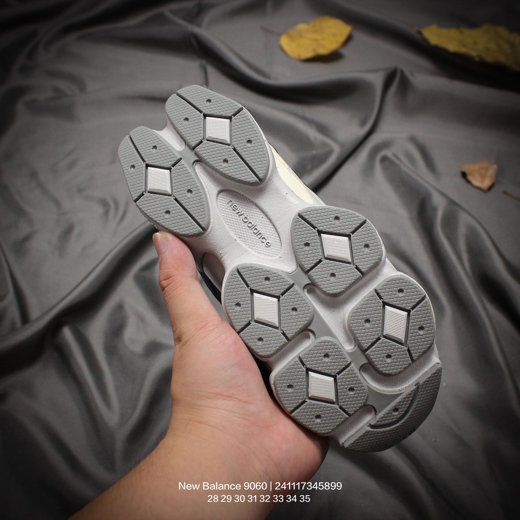 图片[5]-New Balance/新百伦 9060系列 童鞋版本上线,潮爹潮妈追寻的单品!!采用反绒面革及透气斜纹帆布料拼接鞋面材质，中底嵌入ABZORB缓震科技材料及后跟嵌入TPU装饰条稳固❗️ 复古爱好者看过来,全新配色!全新NB新百伦New Balance 9060\”Driftwood Castlerock\”系列复古百搭老爹风小象蹄休闲运动跑步鞋“浮木棕深灰 类型：童鞋 尺码：28 29 30 31 32 33 34 35-选品中心