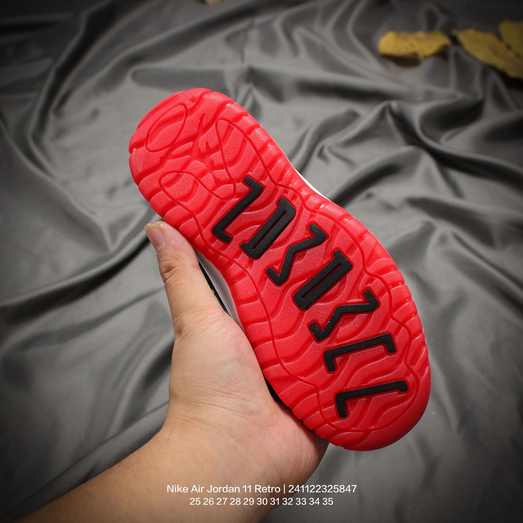 图片[5]-Jordan/乔丹 中大童学生的潮流童鞋❗️潮爹潮妈追寻的单品🎁采用贴膜牛培皮革鞋面材质，中底钢印及缜密拉帮效果❗️耐克乔丹Nike Air Jordan 11 Retro 乔丹中帮复古休闲文化篮球鞋\” 类型：童鞋 尺码：25 26 27 28 29 30 31 32 33 34 35-选品中心