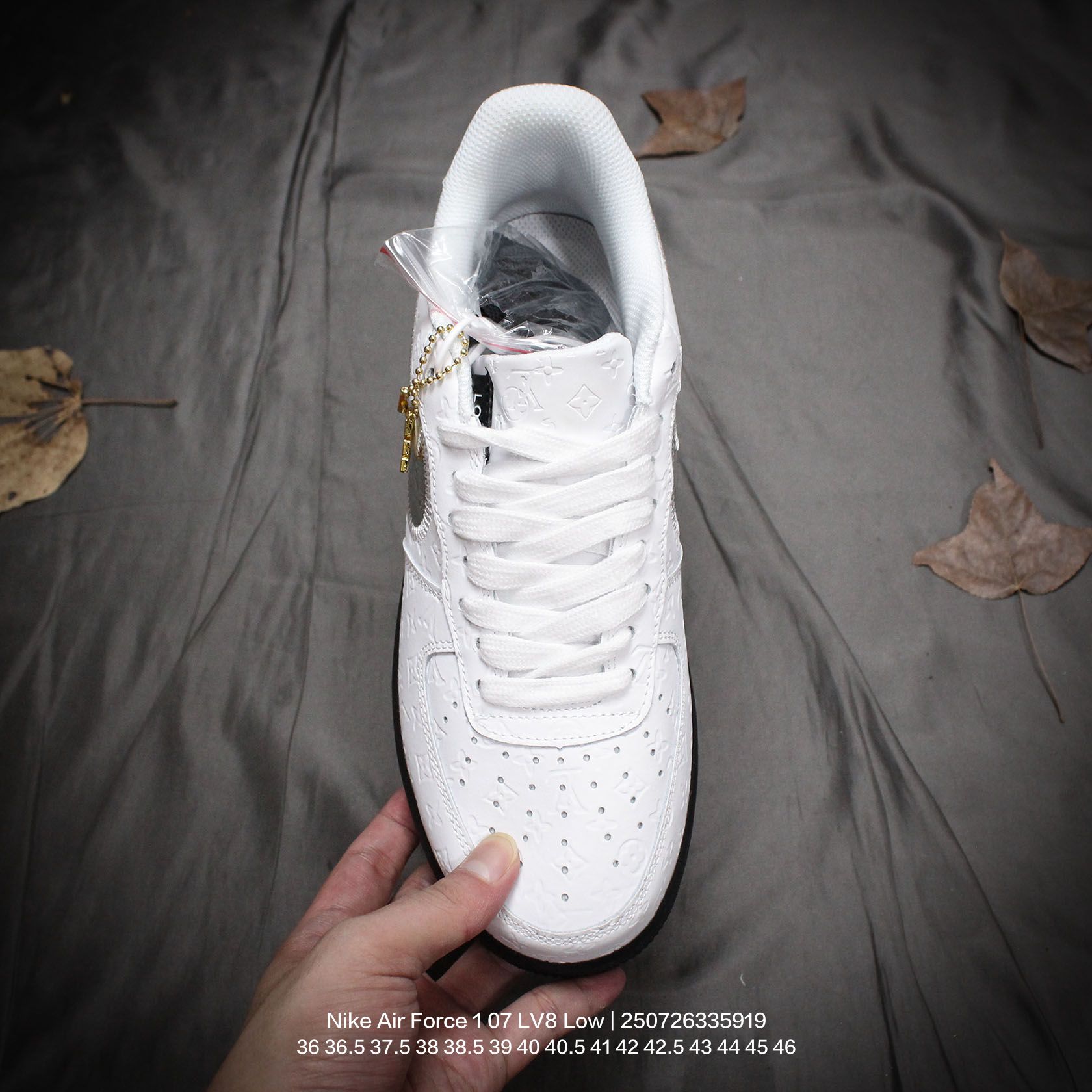 Nike/耐克 男女鞋真标半码制,原楦开发版型,采用硬质牛剖革组合猪巴革鞋面材质,外置厚实耐磨橡胶大底❗创意定制配色,法国顶级高奢品牌·路易威登Louis Vuitton x Nike Air Force 1 07 LV8 Low"Gloomy Bear/LV Monogram"空军一号经典百搭休闲运动板鞋“ 类型:男女鞋 编码:250726335.919