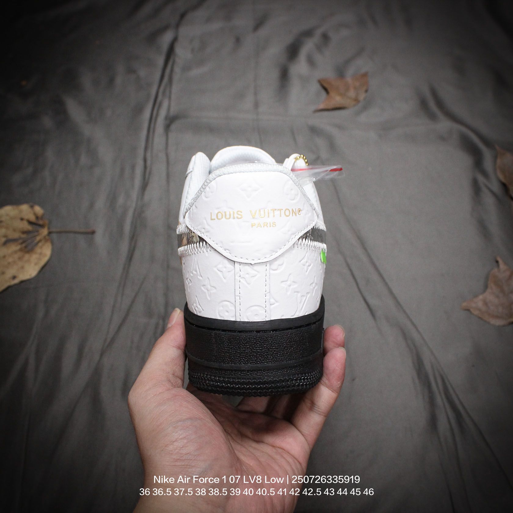 Nike/耐克 男女鞋真标半码制,原楦开发版型,采用硬质牛剖革组合猪巴革鞋面材质,外置厚实耐磨橡胶大底❗创意定制配色,法国顶级高奢品牌·路易威登Louis Vuitton x Nike Air Force 1 07 LV8 Low"Gloomy Bear/LV Monogram"空军一号经典百搭休闲运动板鞋“ 类型:男女鞋 编码:250726335.919