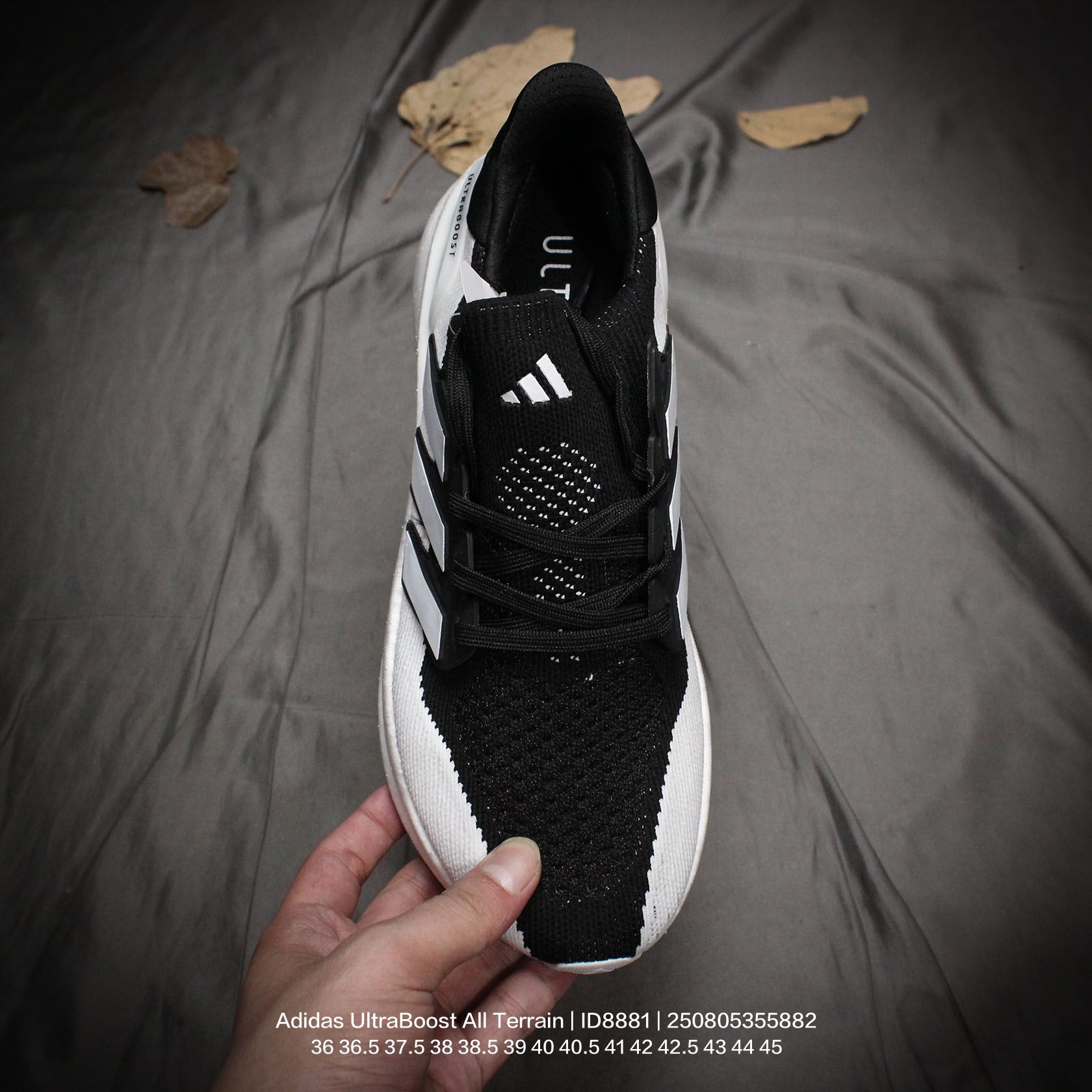 💰180
Adidas/阿迪达斯 原楦原纸版开发版型，全新鞋面缝线补强Torsion Spring抗扭转系统❗️全新阿迪达斯Adidas UltraBoost All Terrain袜套式针织鞋面休闲运动慢跑鞋。 ID8881

类型：男鞋
码数：40 40.5 41 42 42.5 43 44 45
编码：250805355.882