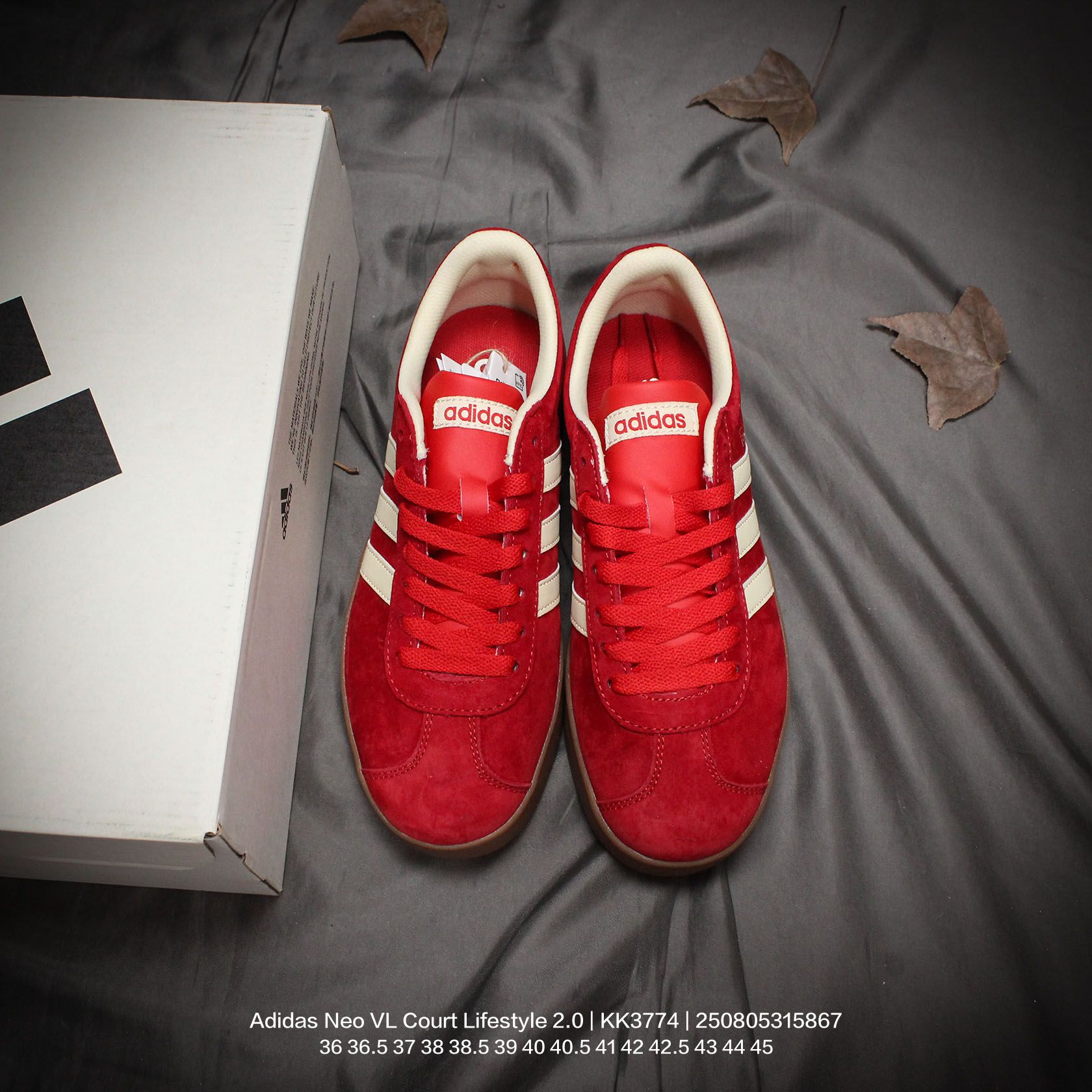 💰130
Adidas/阿迪达斯 男女鞋半码制，采用翻毛皮组合环保纤维革鞋面材质，内嵌EVA透气吸汗鞋垫，缜密拉帮中底布，外置耐磨标准橡胶大底❗️NEO生活城市系列，阿迪达斯Adidas Neo VL Court Lifestyle 2.0 学院生活方式系列低德训风休闲运动板鞋 KK3774

类型：男女鞋
码数：36 36.5 37 38 38.5 39 40 40.5 41 42 42.5 43 44 45
编码：250805315.867