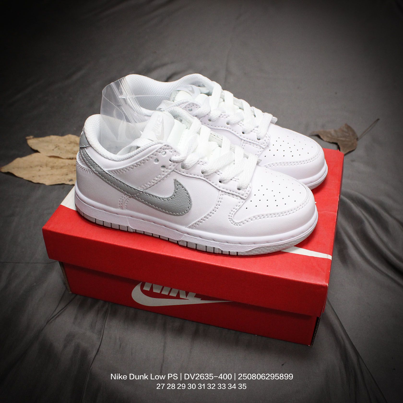 图片[3]-🈴 Nike/耐克 童鞋版本上线👣你家有个fashion宝贝!!真标半码制，采用粒面牛剖革革鞋面材质，鞋垫嵌入缓震EVA去臭物料，外置耐磨橡胶大底❗️蓝色「芬达」有点独特，耐克Nike Dunk Low PS\”Argon\”扣篮系列中大童低帮休闲运动滑板板鞋“经典白蓝 DV2635-400 类型：童鞋 尺码：27 28 29 30 31 32 33 34 35-选品中心