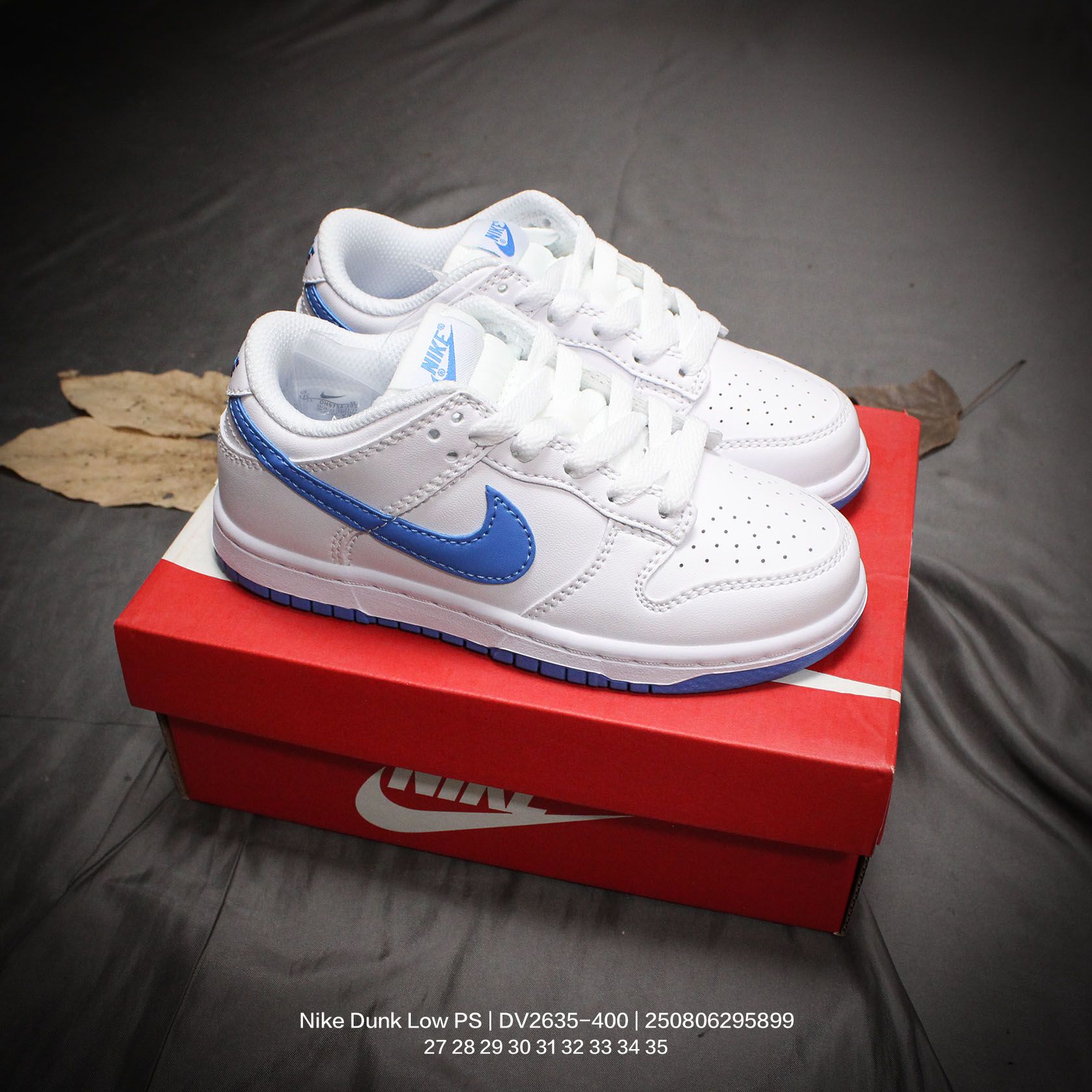 图片[2]-🈴 Nike/耐克 童鞋版本上线👣你家有个fashion宝贝!!真标半码制，采用粒面牛剖革革鞋面材质，鞋垫嵌入缓震EVA去臭物料，外置耐磨橡胶大底❗️蓝色「芬达」有点独特，耐克Nike Dunk Low PS\”Argon\”扣篮系列中大童低帮休闲运动滑板板鞋“经典白蓝 DV2635-400 类型：童鞋 尺码：27 28 29 30 31 32 33 34 35-选品中心