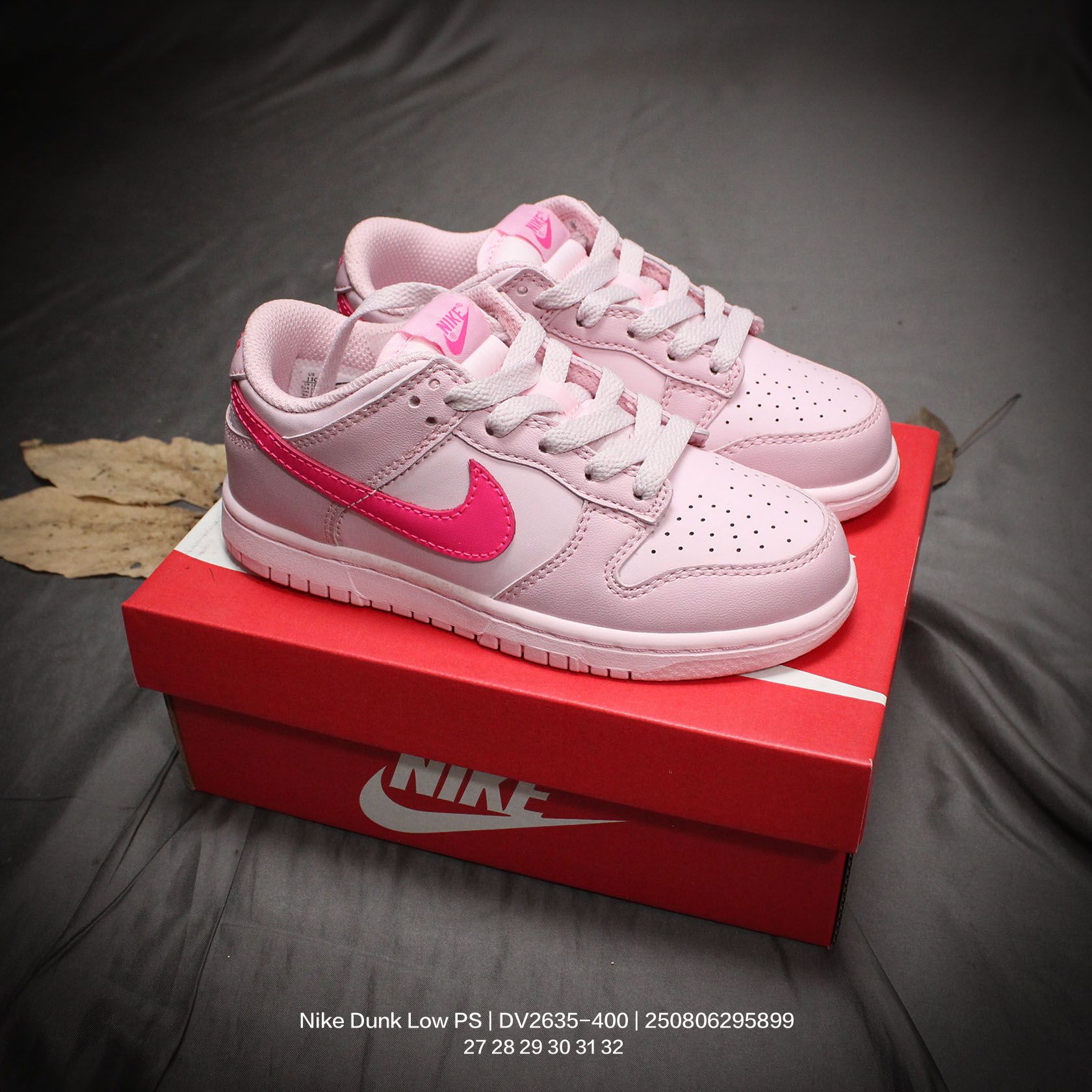 图片[6]-🈴 Nike/耐克 童鞋版本上线👣你家有个fashion宝贝!!真标半码制，采用粒面牛剖革革鞋面材质，鞋垫嵌入缓震EVA去臭物料，外置耐磨橡胶大底❗️蓝色「芬达」有点独特，耐克Nike Dunk Low PS\”Argon\”扣篮系列中大童低帮休闲运动滑板板鞋“经典白蓝 DV2635-400 类型：童鞋 尺码：27 28 29 30 31 32 33 34 35-选品中心