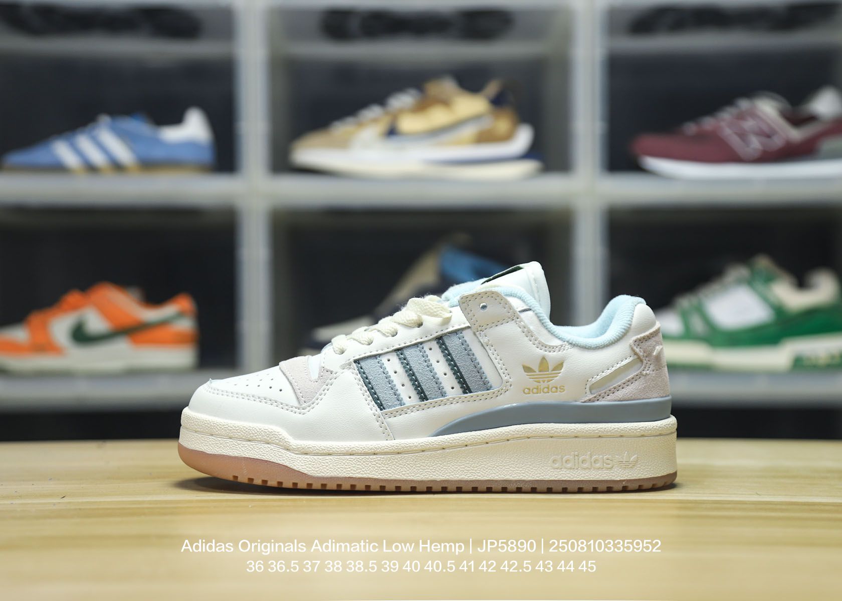 💰120
Adidas/阿迪达斯 男女鞋真标半码制，原楦原纸版数据开发，采用翻毛皮革鞋面材质，耐磨橡胶大底❗超火的阿迪达斯「鲨鱼面包鞋」新联名开启,中底造型有点酷！阿迪达斯Adidas Originals Adimatic Low Hemp"Wonder Silver Gum"马蒂奇系列低帮复古鲨鱼面包休闲运动休闲滑板板鞋 JP5900

类型：男女鞋
码数：36 36.5 37 38 38.5 39 40 40.5 41 42 42.5 43 44 45
编码：250810335.952