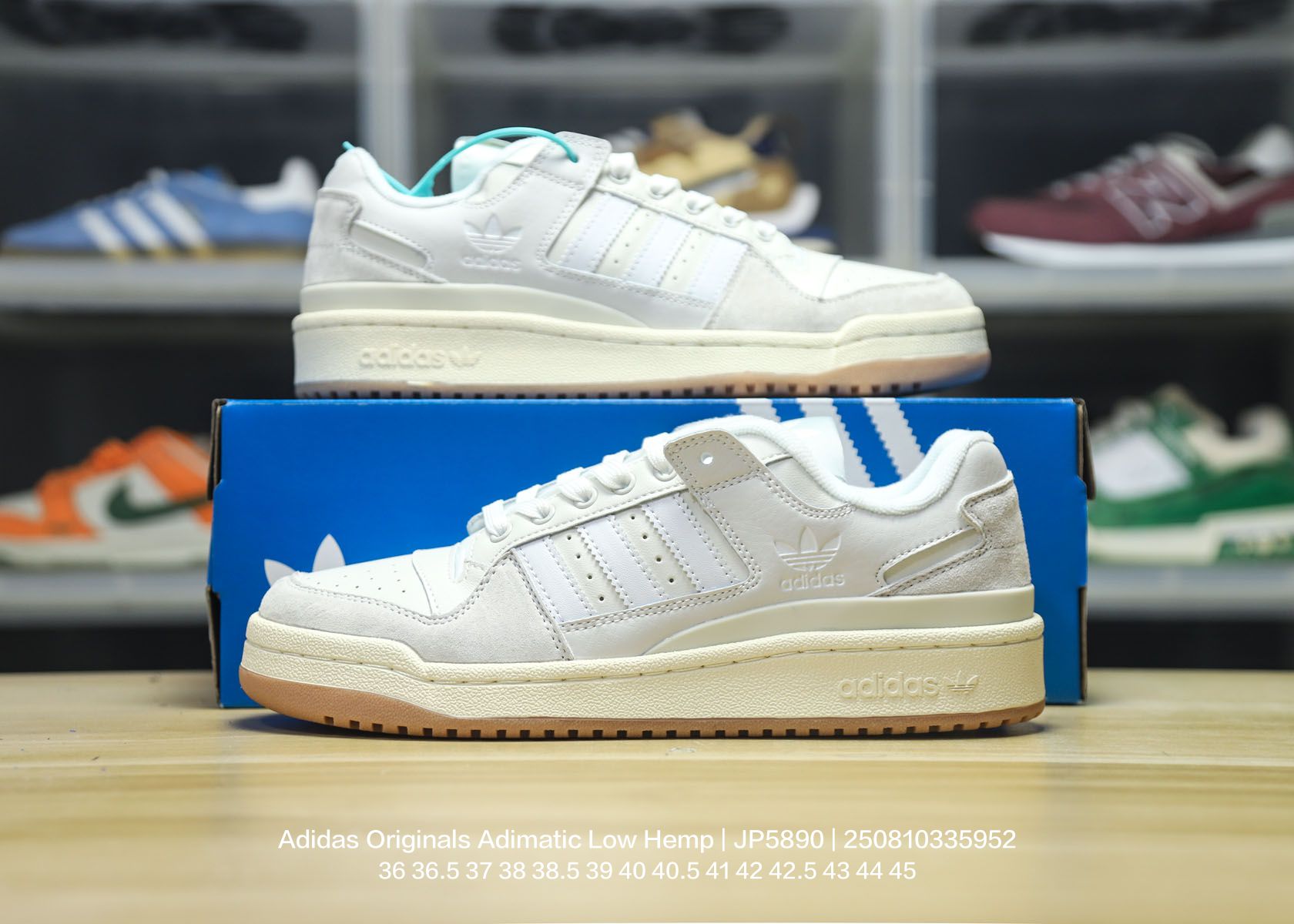 💰120
Adidas/阿迪达斯 男女鞋真标半码制,原楦原纸版数据开发,采用翻毛皮革鞋面材质,耐磨橡胶大底❗超火的阿迪达斯「鲨鱼面包鞋」新联名开启,中底造型有点酷!阿迪达斯Adidas Originals Adimatic Low Hemp"Wonder Silver Gum"马蒂奇系列低帮复古鲨鱼面包休闲运动休闲滑板板鞋 JP5900
类型:男女鞋
码数:36 36.5 37 38 38.5 39 40 40.5 41 42 42.5 43 44 45
编码:250810335.952