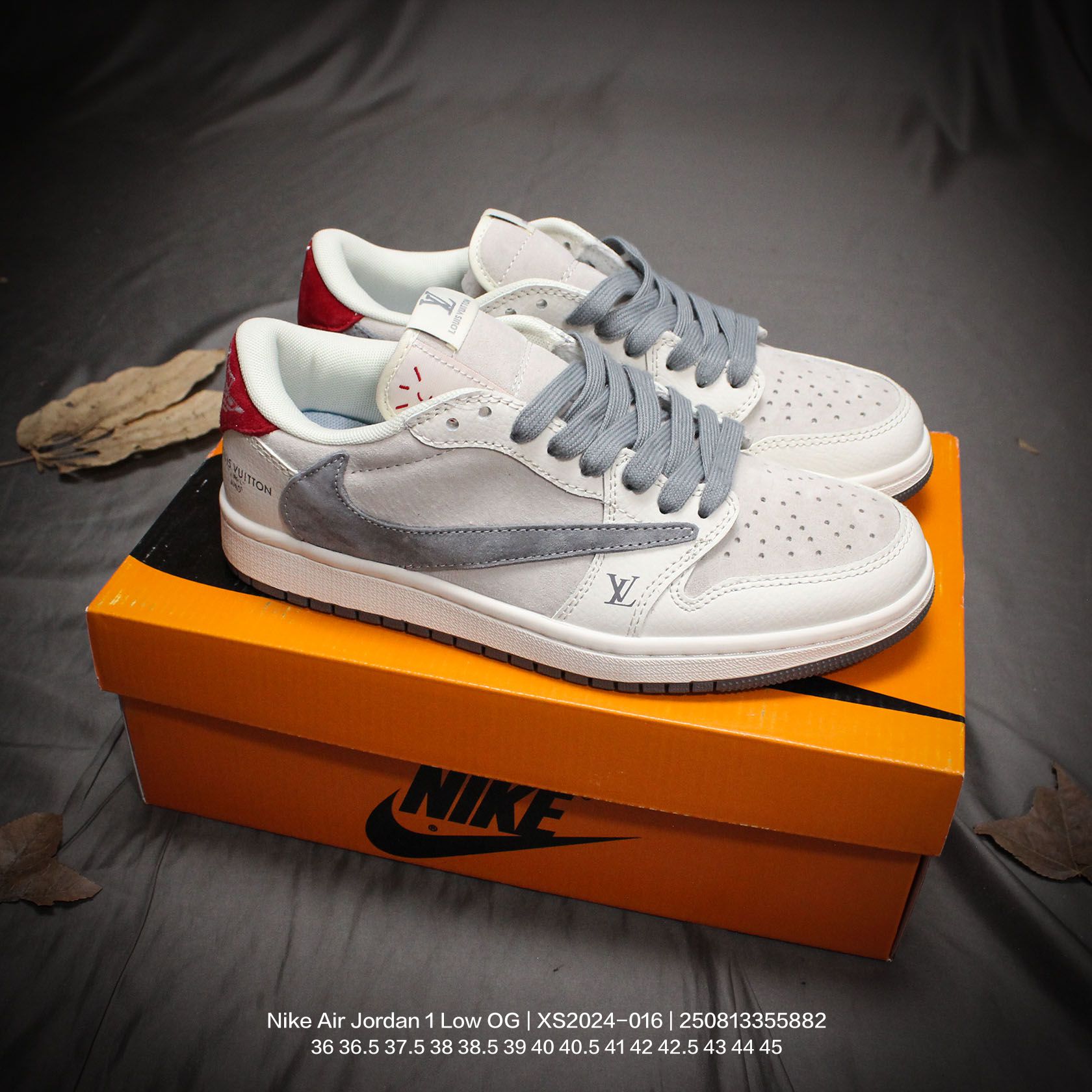 🈴💰140
Nike/耐克 男女鞋真标半码制，采用软质荔枝纹牛剖革组合猪巴革鞋面材质，缜密拉帮中底布，鞋垫嵌EVA缓震物料及背胶，内置气垫及耐磨橡胶大底❗️当红嘻哈歌手特拉维斯·斯科特定制联乘意大利奢侈品牌-古驰Gucci x Nike Air Jordan 1 Low OG"Esquisite Gucci"AJ1乔丹一代经典低帮文化百搭休闲运动篮球鞋“ XS2024-016

类型：男女鞋
码数：36 36.5 37.5 38 38.5 39 40 40.5 41 42 42.5 43 44 45
编码：250813355.882