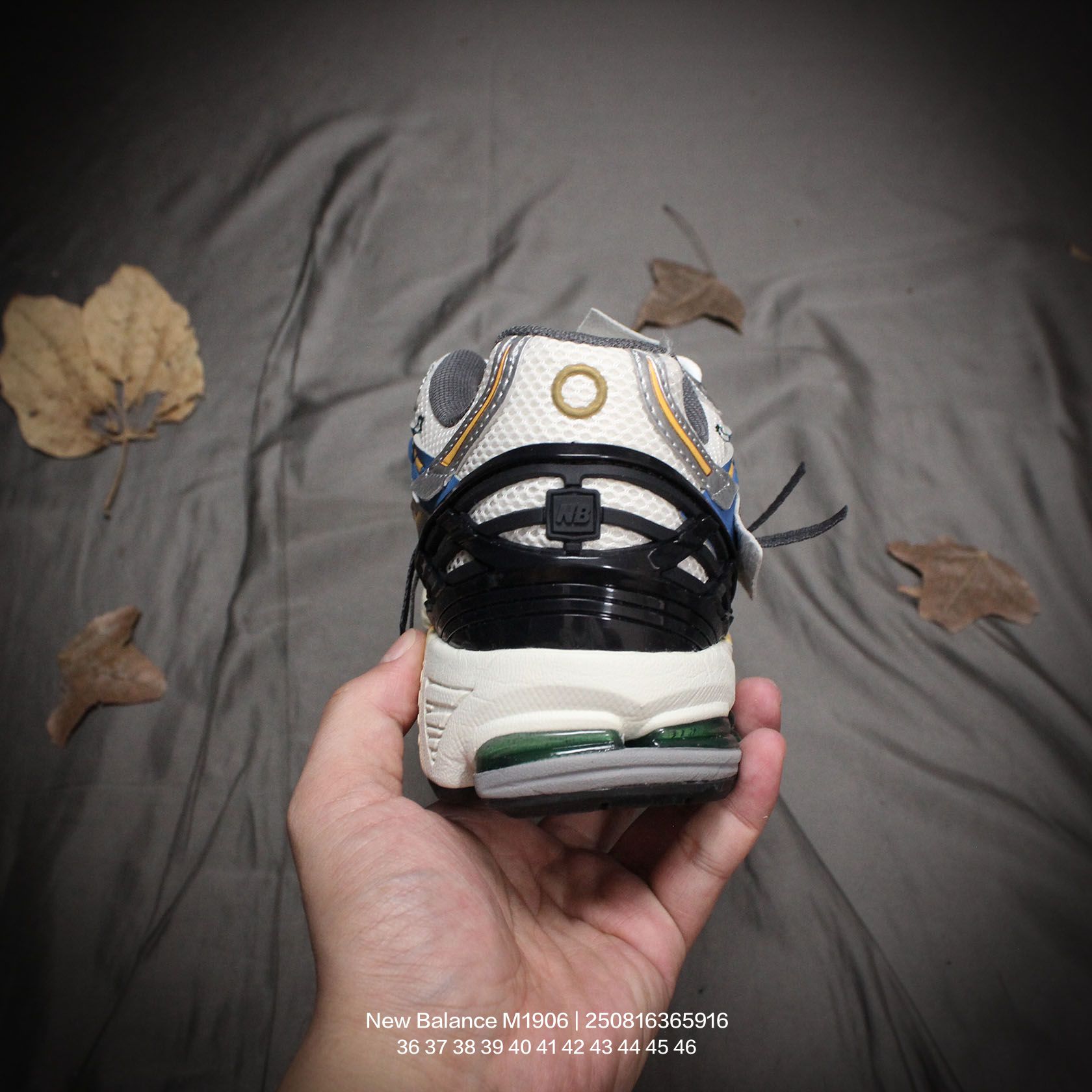 💰150
New Balance/新百伦 男女鞋真标半码制,升级原楦原纸版数据开发版型,采用粒面牛剖革拼接透气网眼衬垫织物鞋面材质,T-Beam大底提供足步弓支撑,保持步态稳定,后跟搭载外露缓震胶❗️解构主义,革新跑鞋经典!NB新百伦New Balance M1906"Protection Pack"系列低帮复古老爹风休闲运动慢跑鞋“解构银灰米白氧化黑飘带
类型:男女鞋
码数:36 37 38 39 40 41 42 43 44 45 46
编码:250816365.916