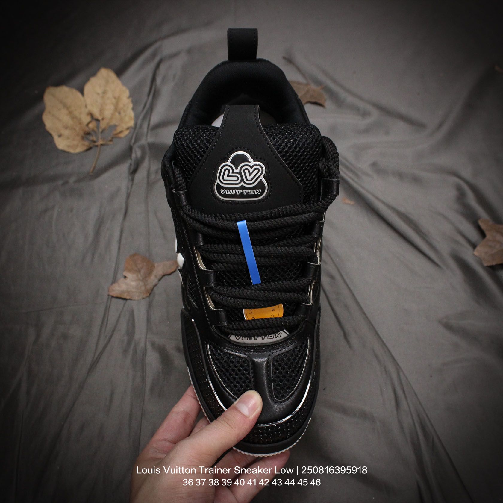 💰180
Louis Vuitton/路易威登 男女鞋配置厚实抽屉礼品鞋盒,采用荔枝纹纤维革组合粒面牛剖革鞋面材质,鞋垫嵌入软脚感EVA物料,外置TPR光泽隔色鞋底❗法国巴黎百年奢侈品牌LV路易威登Louis Vuitton Trainer Sneaker Low 运动系列低帮复古百搭休闲运动文化篮球板鞋“
类型:男女鞋
码数:36 37 38 39 40 41 42 43 44 45 46
编码:250816395.918