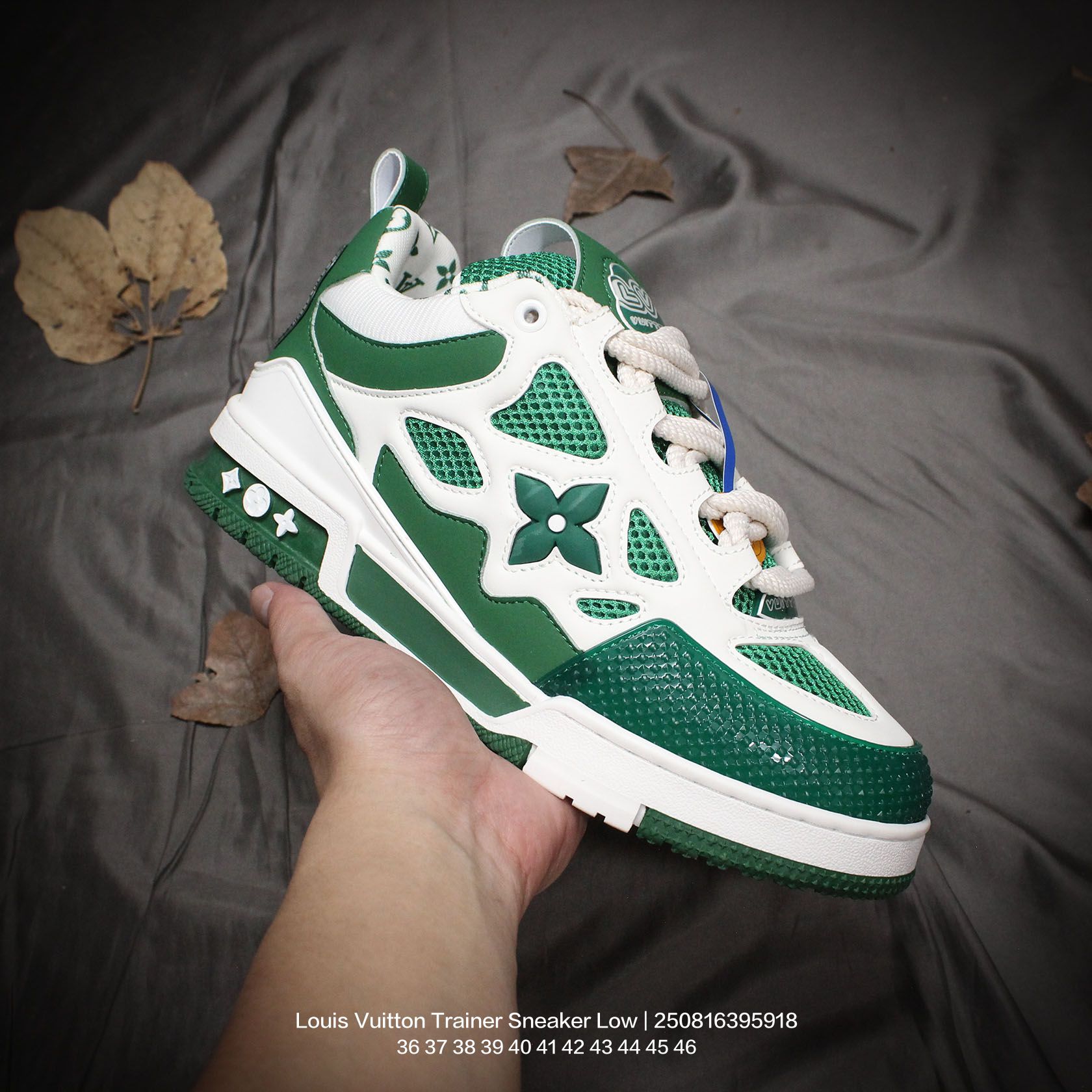 💰180
Louis Vuitton/路易威登 男女鞋配置厚实抽屉礼品鞋盒,采用荔枝纹纤维革组合粒面牛剖革鞋面材质,鞋垫嵌入软脚感EVA物料,外置TPR光泽隔色鞋底❗法国巴黎百年奢侈品牌LV路易威登Louis Vuitton Trainer Sneaker Low 运动系列低帮复古百搭休闲运动文化篮球板鞋“
类型:男女鞋
码数:36 37 38 39 40 41 42 43 44 45 46
编码:250816395.918