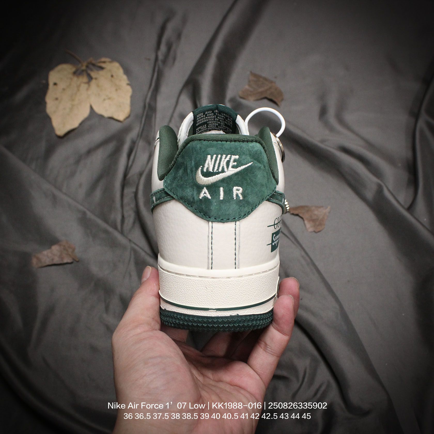 💰120
Nike/耐克 男女鞋真标半码制,原楦原纸版数据开发版型,采用荔枝纹牛剖革鞋面材质,内置全掌Air Sole气垫❗创意定制联名,著名户外品牌·北面/The North Face x Nike Air Force 1’07 Low"TNF"空军一号经典低帮百搭休闲运动板鞋“联名米白泥灰藏蓝印标 KK1988-016
类型:男女鞋
码数:36 36.5 37.5 38 38.5 39 40 40.5 41 42 42.5 43 44 45
编码:250826335.902