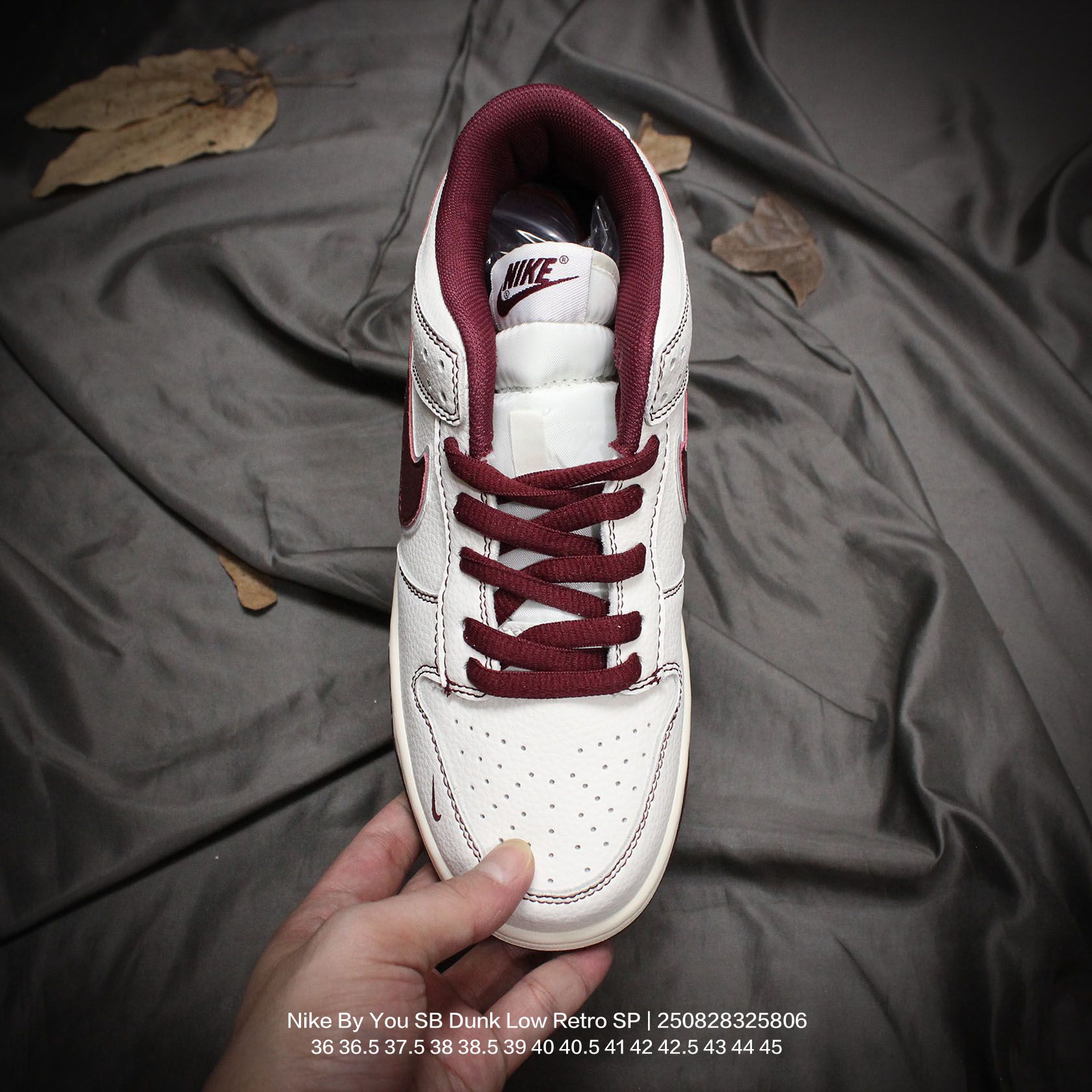 💰110
Nike/耐克 男女鞋真标半码制，全新更新数据窄楦翘头版型，采用荔枝纹牛剖革组合猪巴革鞋面材质，缜密拉帮中底布，鞋垫嵌EVA缓震物料及背胶，全新窄版翘头耐磨橡胶大底❗️创意定制联名配色,经典美系街头品牌-至高无上Supreme x Nike By You SB Dunk Low Retro SP扣篮系列低帮休闲运动滑板板鞋“ 

类型：男女鞋
码数：36 36.5 37.5 38 38.5 39 40 40.5 41 42 42.5 43 44 45
编码：250828325.806