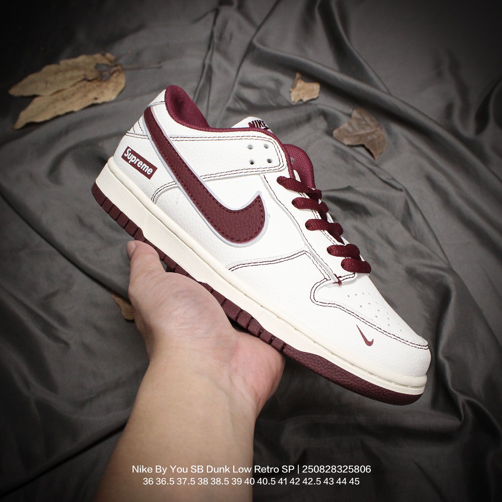 💰110
Nike/耐克 男女鞋真标半码制，全新更新数据窄楦翘头版型，采用荔枝纹牛剖革组合猪巴革鞋面材质，缜密拉帮中底布，鞋垫嵌EVA缓震物料及背胶，全新窄版翘头耐磨橡胶大底❗️创意定制联名配色,经典美系街头品牌-至高无上Supreme x Nike By You SB Dunk Low Retro SP扣篮系列低帮休闲运动滑板板鞋“ 

类型：男女鞋
码数：36 36.5 37.5 38 38.5 39 40 40.5 41 42 42.5 43 44 45
编码：250828325.806