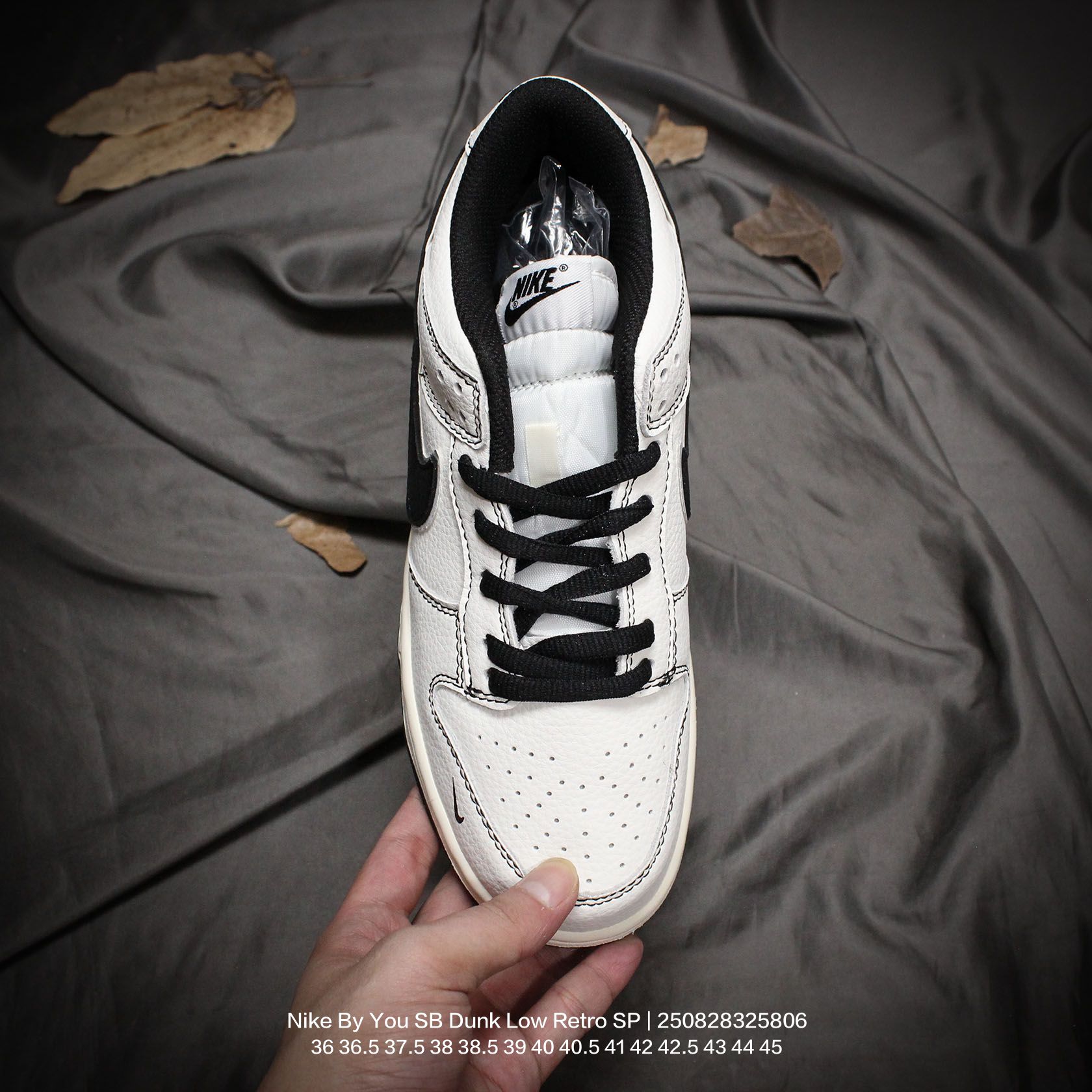 💰110
Nike/耐克 男女鞋真标半码制，全新更新数据窄楦翘头版型，采用荔枝纹牛剖革组合猪巴革鞋面材质，缜密拉帮中底布，鞋垫嵌EVA缓震物料及背胶，全新窄版翘头耐磨橡胶大底❗️创意定制联名配色,经典美系街头品牌-至高无上Supreme x Nike By You SB Dunk Low Retro SP扣篮系列低帮休闲运动滑板板鞋“ 

类型：男女鞋
码数：36 36.5 37.5 38 38.5 39 40 40.5 41 42 42.5 43 44 45
编码：250828325.806