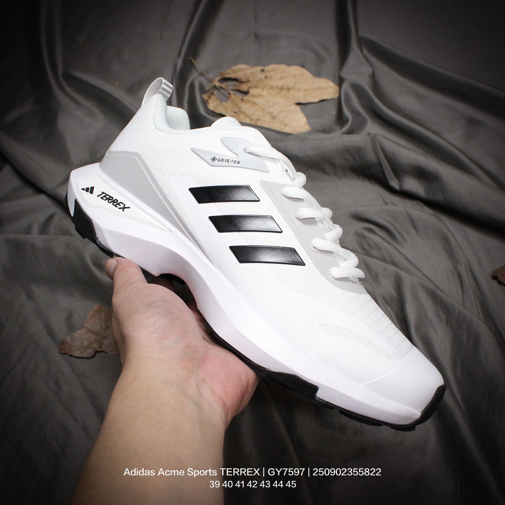 💰140
Adidas/阿迪达斯 💯男女鞋，双层EVA高弹中底2020Fw阿迪达斯Adidas Acme Sports TERREX户外体育越野老爹风休闲运动慢跑鞋 GY7597

类型：男鞋
码数：39 40 41 42 43 44 45
编码：250902355.822