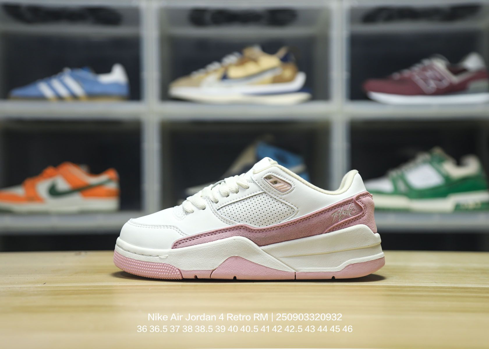 Jordan/乔丹 男女鞋真标半码制,升级原楦原纸版开发版型,采用翻毛皮组合粒面牛剖革鞋面材质,缜密定位拉帮及注胶效果,中底PU内嵌开窗式Air缓震气垫❗颜值没的说!耐克Nike Air Jordan 4 Retro RM"Diffused Blue"迈克尔·乔丹AJ4代重置版系列中帮复古休闲运动文化篮球鞋“ 类型:男女鞋 编码:250903320.932