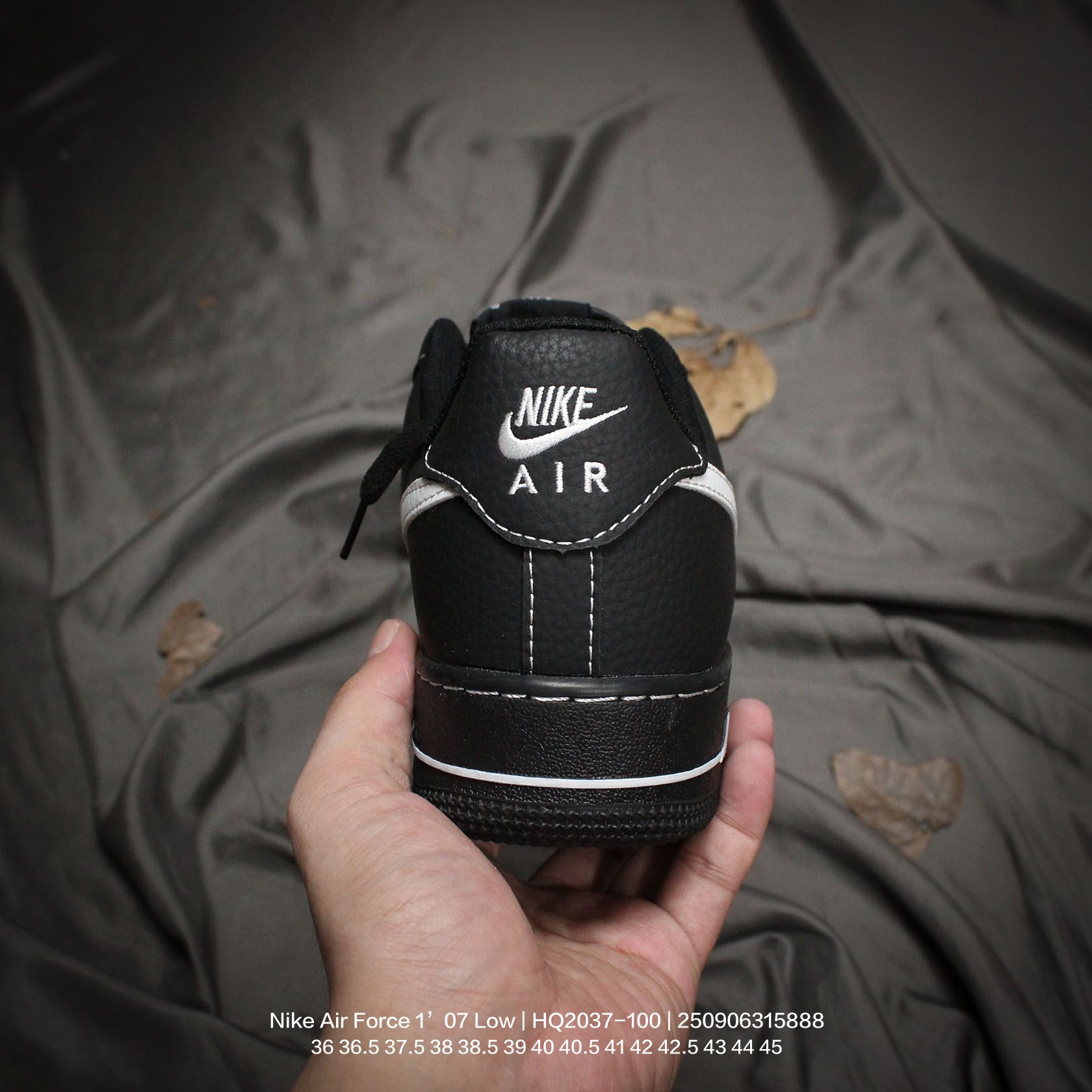 💰100
Nike/耐克 男女鞋真标半码制,升级原楦原纸版数据开发版型,采用硬质牛剖革鞋面材质,内置全掌Air Sole气垫❗官方新色,耐克Nike Air Force 1’07 Low"White/Navy空军一号经典低帮百搭休闲运动板鞋“皮革白藏蓝钩子 HQ2037-100
类型:男女鞋
码数:36 36.5 37.5 38 38.5 39 40 40.5 41 42 42.5 43 44 45
编码:250906315.888