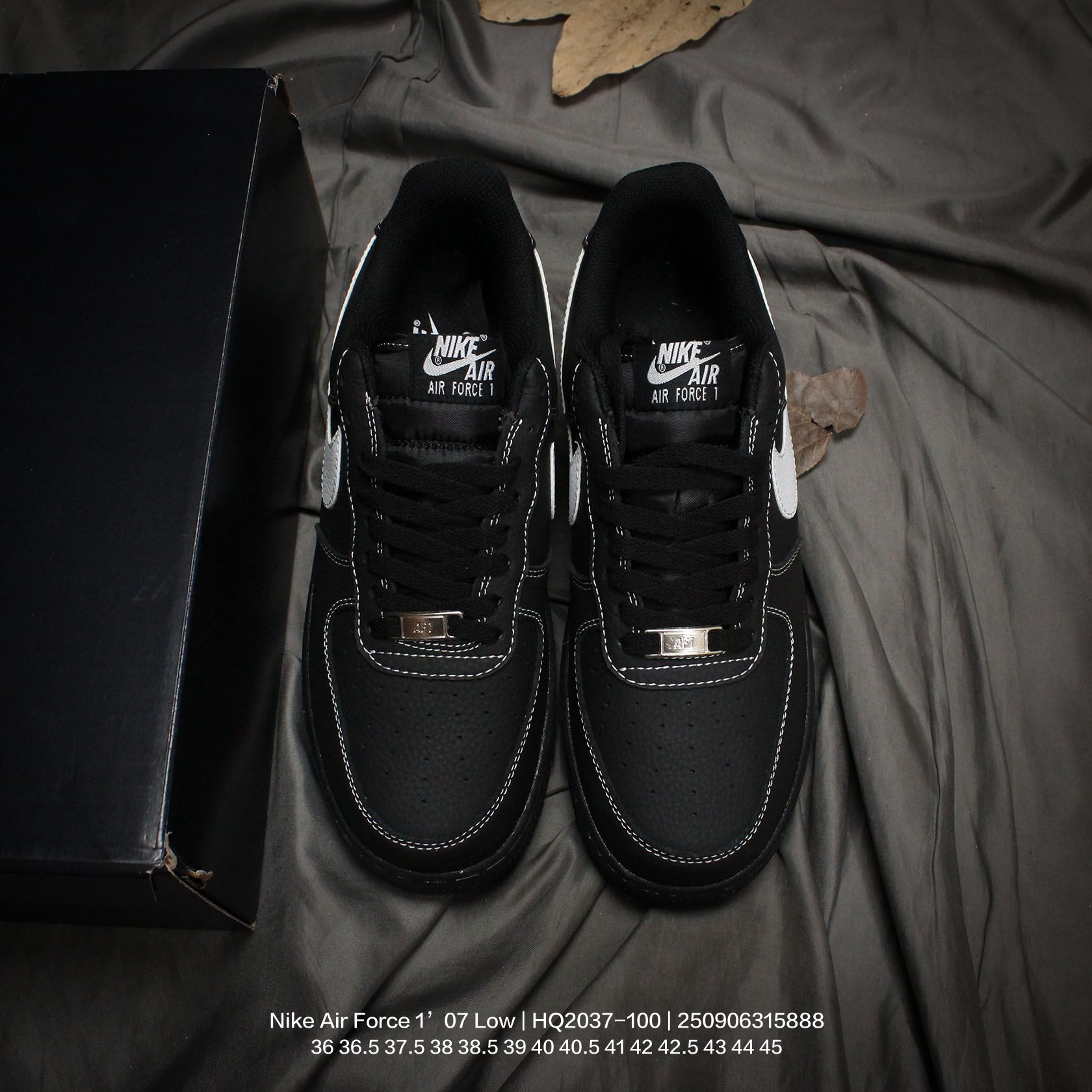 💰100
Nike/耐克 男女鞋真标半码制,升级原楦原纸版数据开发版型,采用硬质牛剖革鞋面材质,内置全掌Air Sole气垫❗官方新色,耐克Nike Air Force 1’07 Low"White/Navy空军一号经典低帮百搭休闲运动板鞋“皮革白藏蓝钩子 HQ2037-100
类型:男女鞋
码数:36 36.5 37.5 38 38.5 39 40 40.5 41 42 42.5 43 44 45
编码:250906315.888