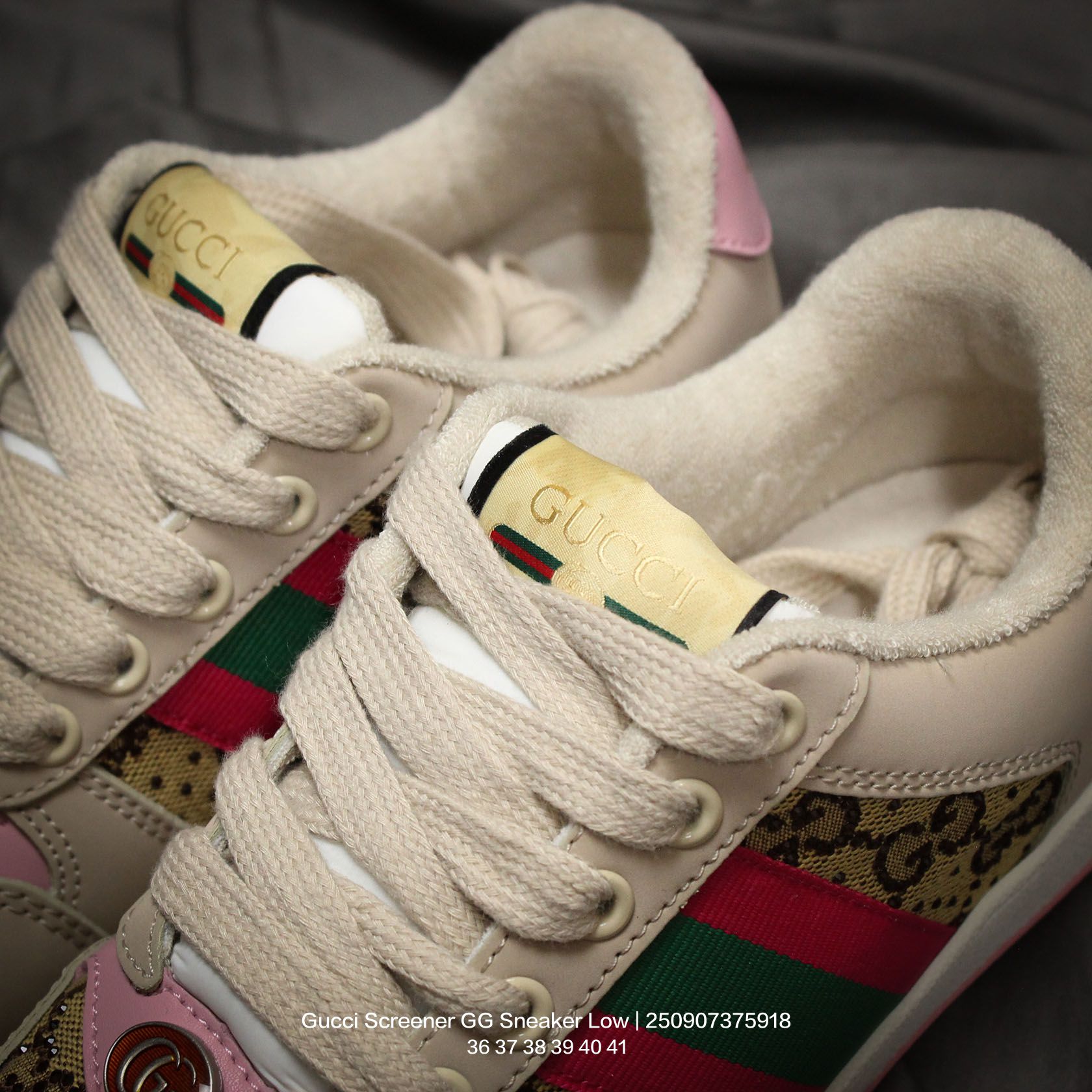 💰150
GUCCI/古驰 女鞋广东原产,升级全套专柜2022抹茶色配件及包装物,采用软感头层磨砂小牛皮及纯棉提花布鞋面材质,正确抓绒毛巾绒内里及硬质皮革灌塑PU乳胶脚垫,纯手工轻度做旧效果双层TPR组合鞋底,饰金属双G椭圆形珐琅细节❗️意大利时装奢饰品牌·古驰Gucci Screener GG Sneaker Low 经典原型系列复古百搭老爹做旧休闲板鞋
类型:女鞋
码数:36 37 38 39 40 41
编码:250907375.918