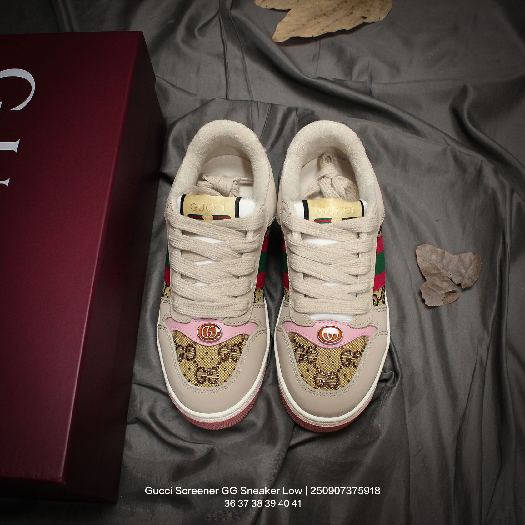 💰150
GUCCI/古驰 女鞋广东原产,升级全套专柜2022抹茶色配件及包装物,采用软感头层磨砂小牛皮及纯棉提花布鞋面材质,正确抓绒毛巾绒内里及硬质皮革灌塑PU乳胶脚垫,纯手工轻度做旧效果双层TPR组合鞋底,饰金属双G椭圆形珐琅细节❗️意大利时装奢饰品牌·古驰Gucci Screener GG Sneaker Low 经典原型系列复古百搭老爹做旧休闲板鞋
类型:女鞋
码数:36 37 38 39 40 41
编码:250907375.918