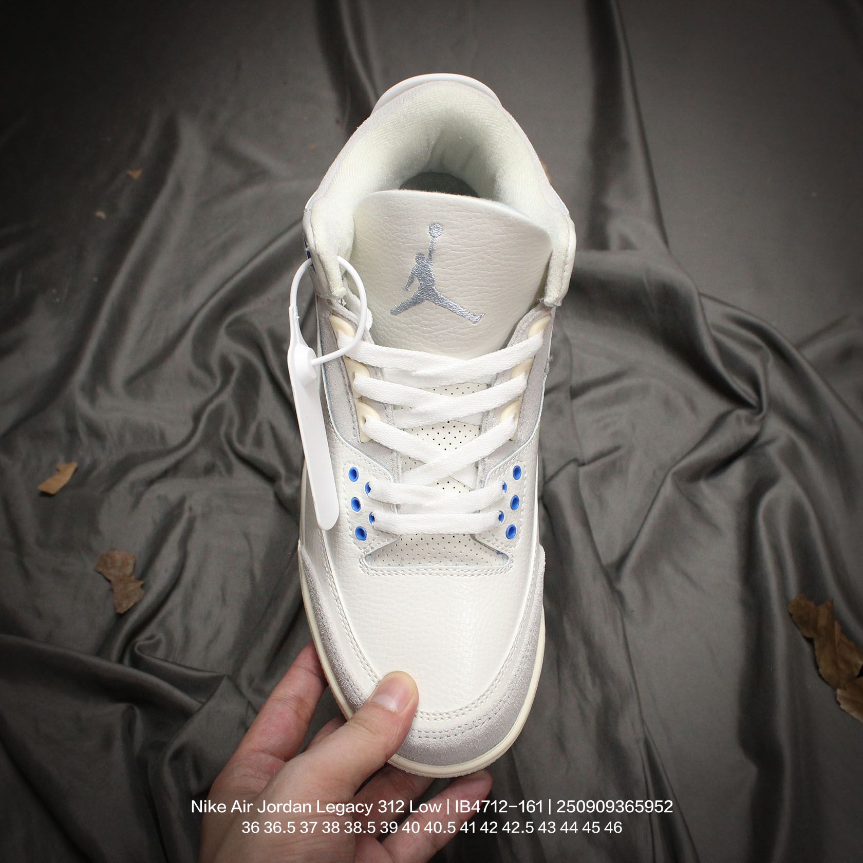 💰150
Jordan/乔丹 男女鞋半码制,原楦原纸版开发,采用硬质荔枝纹牛剖革组合爆裂纹饰片鞋面材质,中底PU内嵌开窗式Air缓震气垫,外置防滑耐磨橡胶大底❗️2025“蛇年”特别版,迎接农历新年!耐克Nike Air Jordan Legacy 312 Low"Year of the Snake"乔丹最强三合一混合版本低帮文化休闲运动篮球鞋“米白酒红金标蛇年 IB4712-161
类型:男女鞋
码数:36 36.5 37 38 38.5 39 40 40.5 41 42 42.5 43 44 45 46
编码:250909365.952