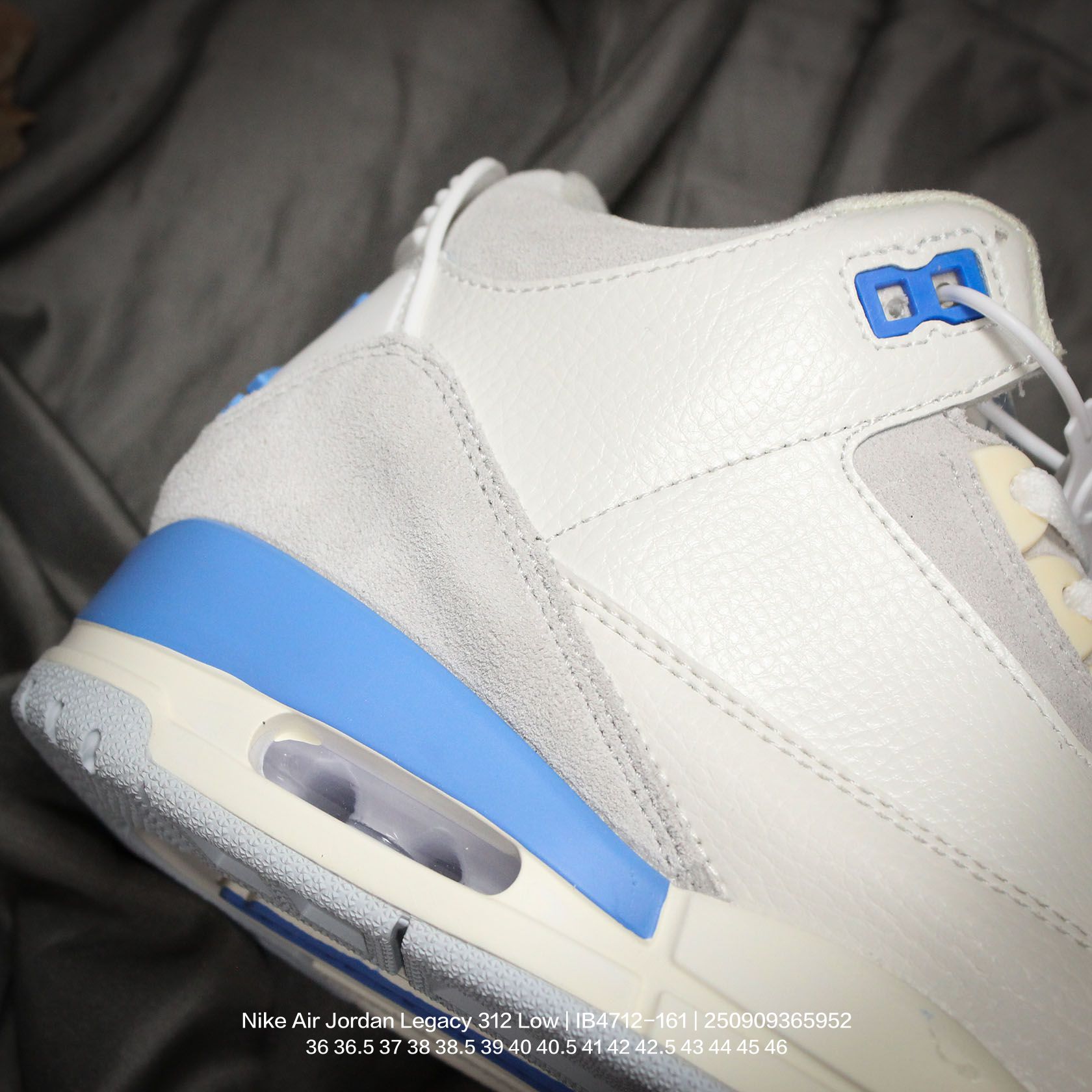 💰150
Jordan/乔丹 男女鞋半码制,原楦原纸版开发,采用硬质荔枝纹牛剖革组合爆裂纹饰片鞋面材质,中底PU内嵌开窗式Air缓震气垫,外置防滑耐磨橡胶大底❗️2025“蛇年”特别版,迎接农历新年!耐克Nike Air Jordan Legacy 312 Low"Year of the Snake"乔丹最强三合一混合版本低帮文化休闲运动篮球鞋“米白酒红金标蛇年 IB4712-161
类型:男女鞋
码数:36 36.5 37 38 38.5 39 40 40.5 41 42 42.5 43 44 45 46
编码:250909365.952