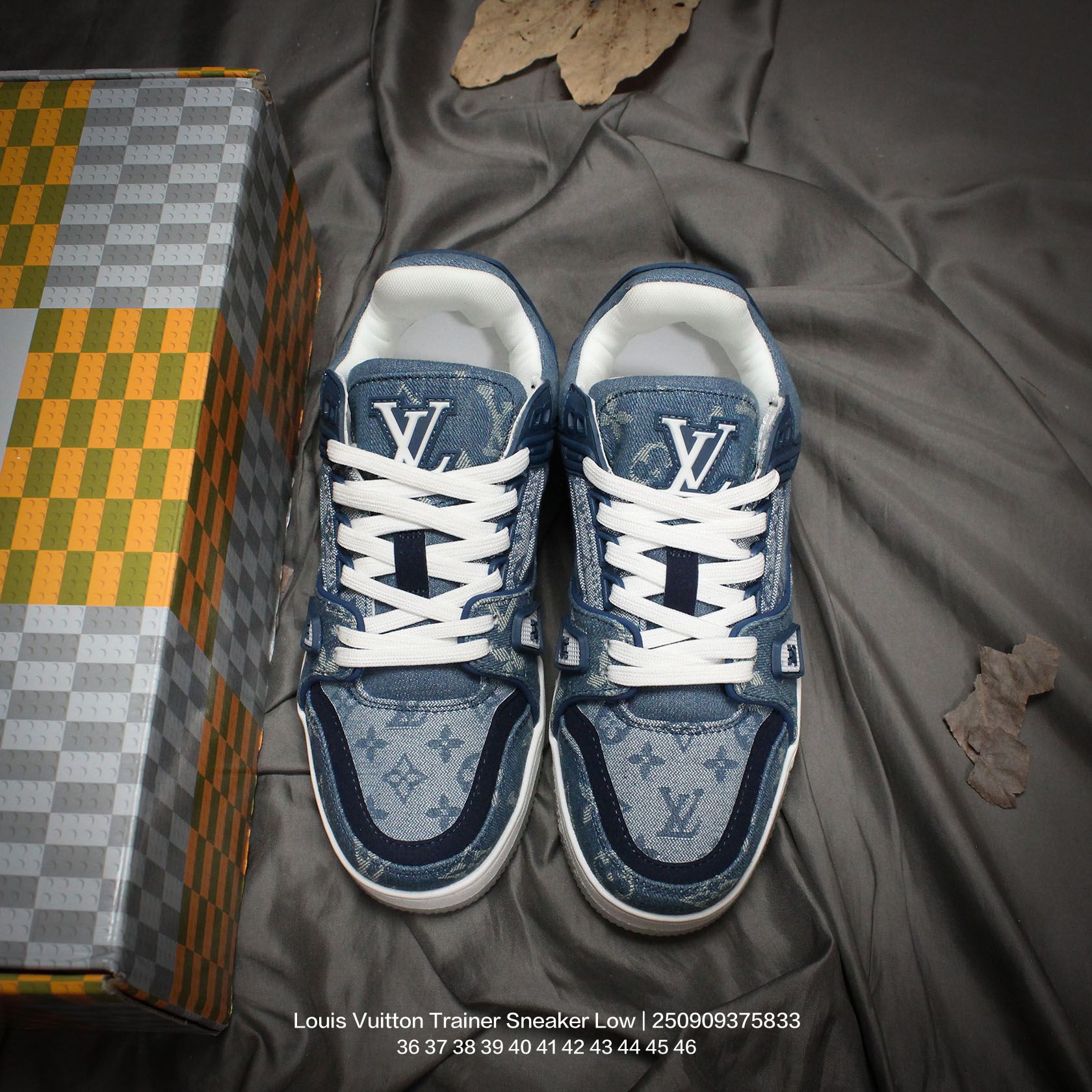 💰160
Louis Vuitton/路易威登 男女鞋配置厚实抽屉礼品鞋盒,采用荔枝纹纤维革组合粒面牛剖革鞋面材质,鞋垫嵌入软脚感EVA物料,外置TPR光泽隔色鞋底❗法国巴黎百年奢侈品牌LV路易威登Louis Vuitton Trainer Sneaker Low 运动系列低帮复古百搭休闲运动文化篮球板鞋“
类型:男女鞋
码数:36 37 38 39 40 41 42 43 44 45 46
编码:250909375.833