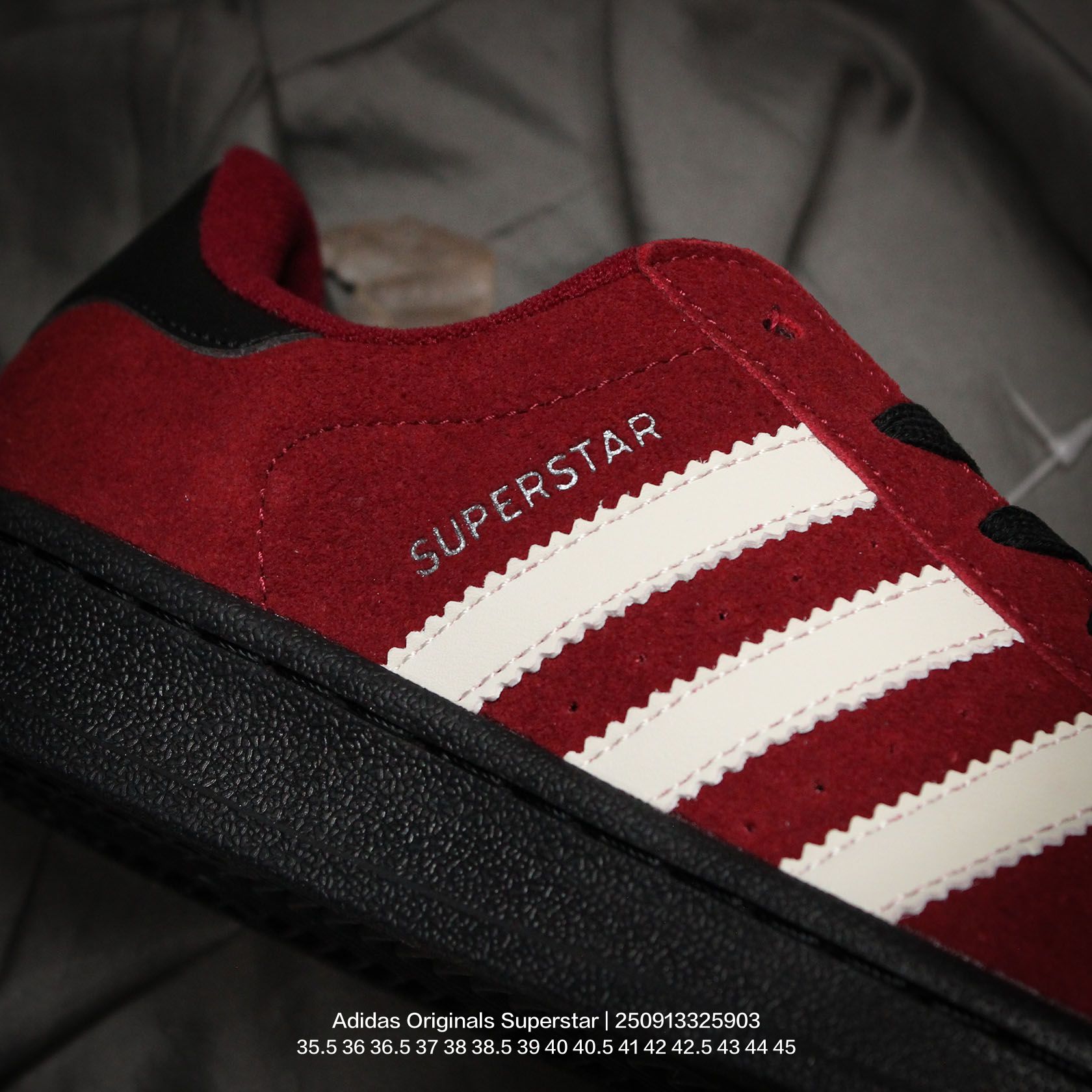 💰110
Adidas/阿迪达斯 升级原楦原纸版开发版型,采用粒面牛剖革鞋面材质,2020改良全包围鞋垫,正确2020版鞋底模具及扇贝头盖片❗阿迪达斯/三叶草Adidas Originals Superstar"Light Blue"经典贝壳头系列低帮百搭休闲运动板鞋“
类型:男女鞋
码数:35.5 36 36.5 37 38 38.5 39 40 40.5 41 42 42.5 43 44 45
编码:250913325.903