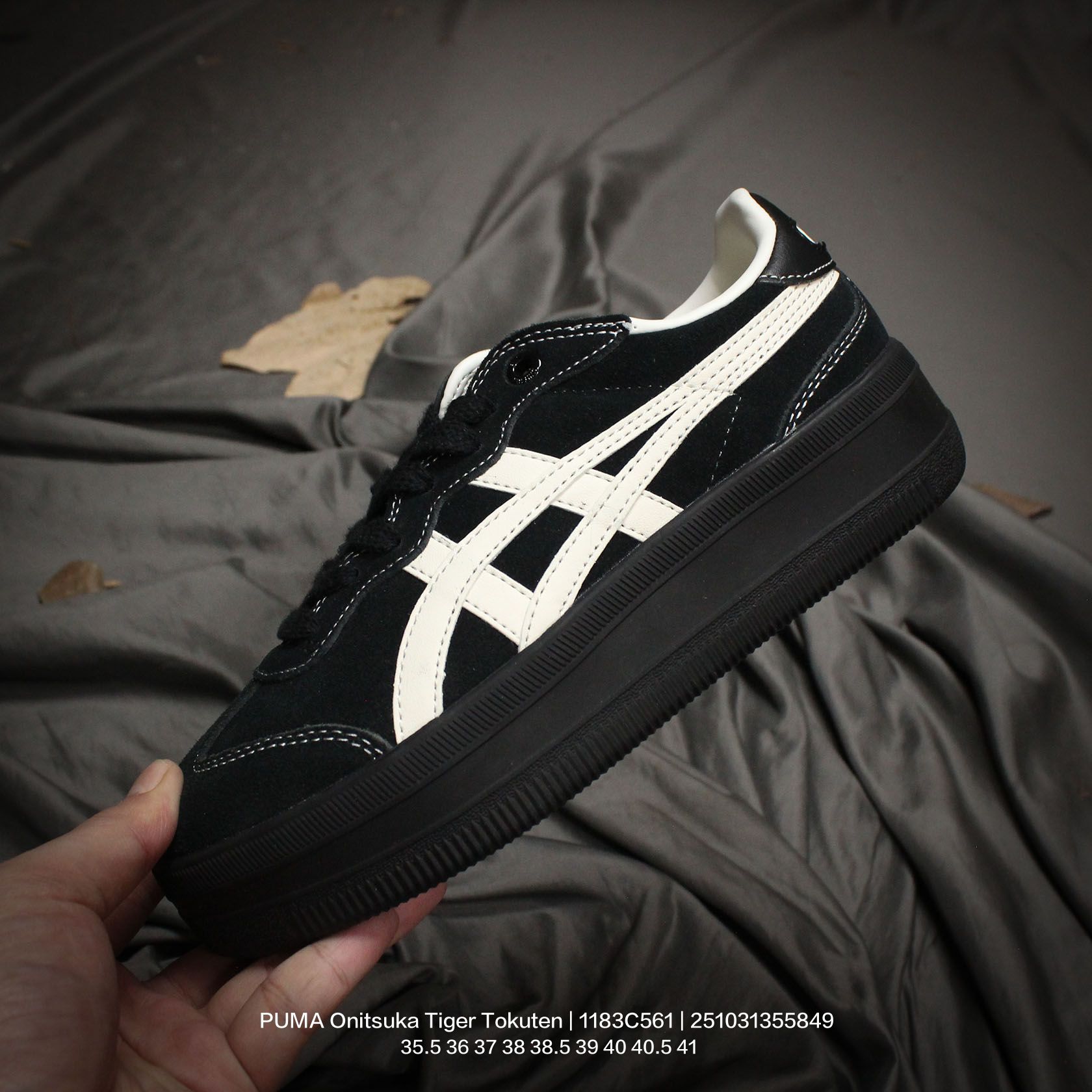 💰140
亚瑟士 男女鞋真标半码制,升级原楦原纸版开发,采用荔枝纹牛剖革鞋面材质,外置耐磨耐弯折RB大底❗️鬼塚虎新款德训鞋!鬼塚虎新款德训鞋!日产经典老牌-鬼塚虎/Onitsuka Tiger Tokuten 得分系列低帮厚底复古德训风休闲运动板鞋 1183C561
类型:男女鞋
码数: 35.5 36 37 38 38.5 39 40 40.5 41
编码:251031355.849